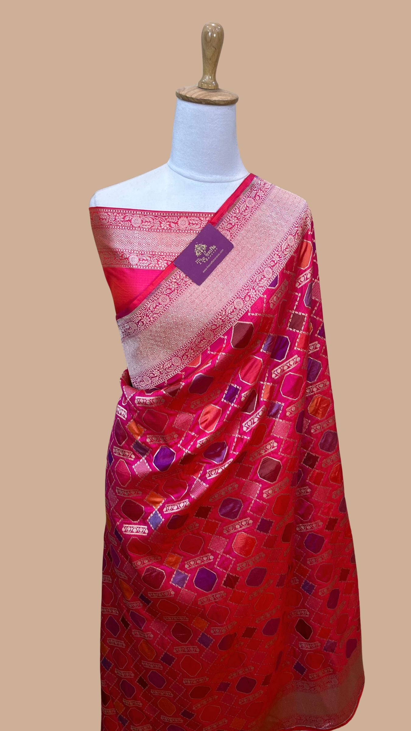 Rangkat Pure Katan Silk Handloom Banarasi Saree - with Jaal Work with meenakari
