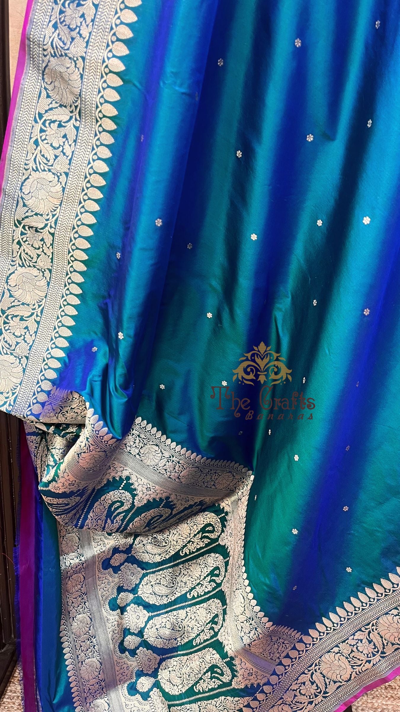 Pure Katan Silk Handloom Banarasi Saree - with kadhua motifs