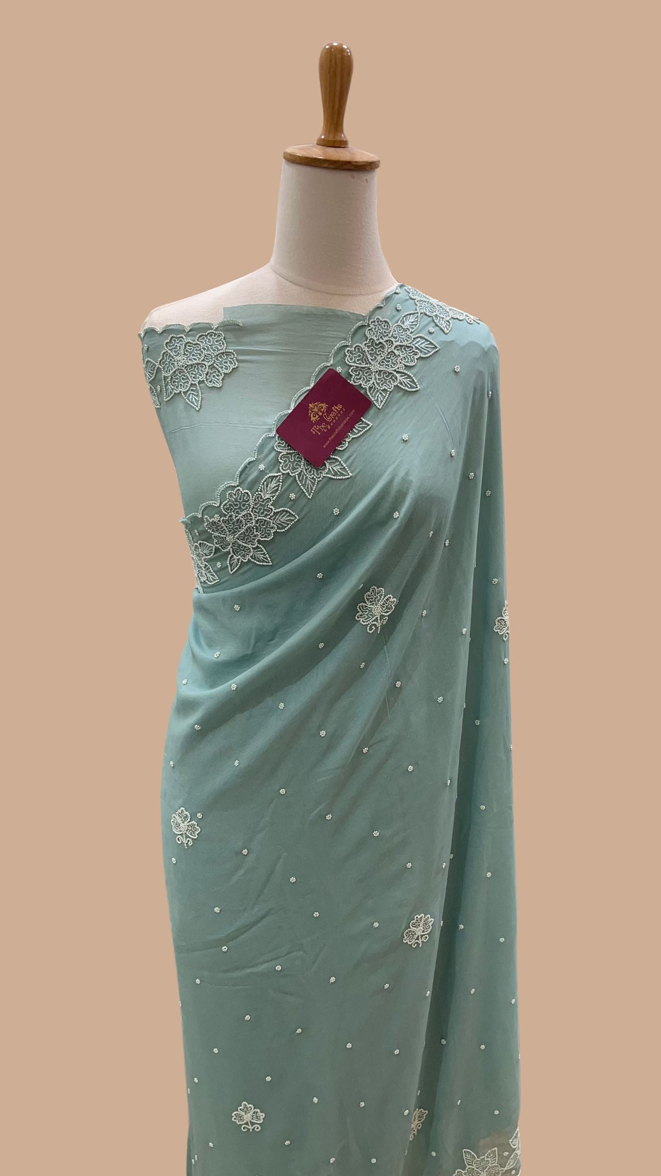 Pure Georgette Handloom Banarasi Saree - handwork motifs