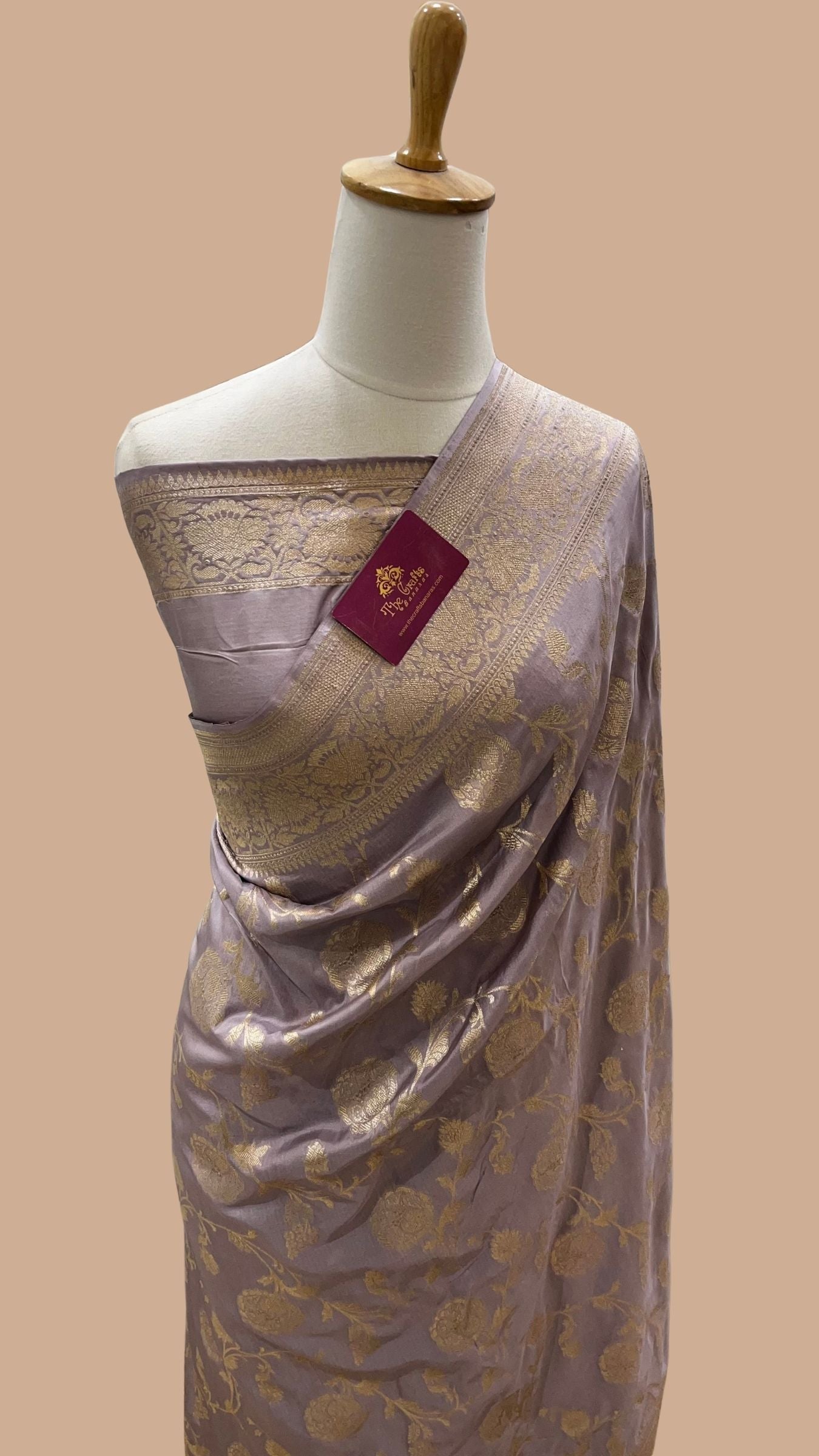 Pure Katan Silk Handloom Banarasi Saree - Jaal work