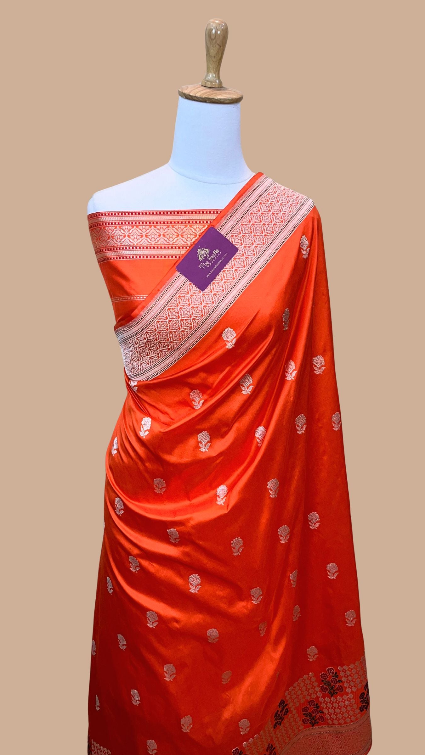 Pure Katan Silk Handloom Banarasi Saree - with kadhua meenakari motifs