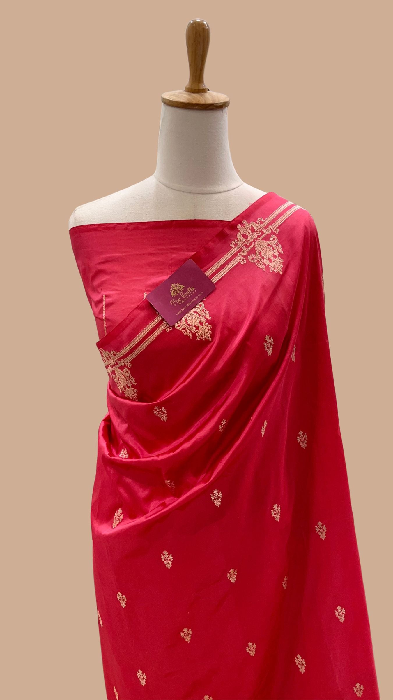 Pure Katan Silk Handloom Banarasi Saree - with kadhua motifs