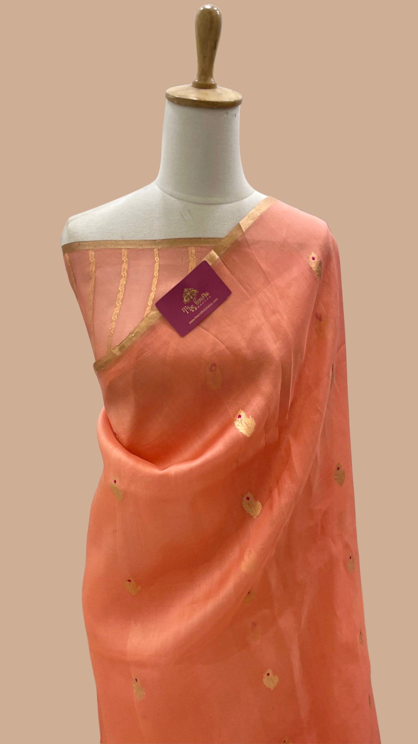 Pure Kora Silk Handloom Banarasi Saree - with kadhua motifs