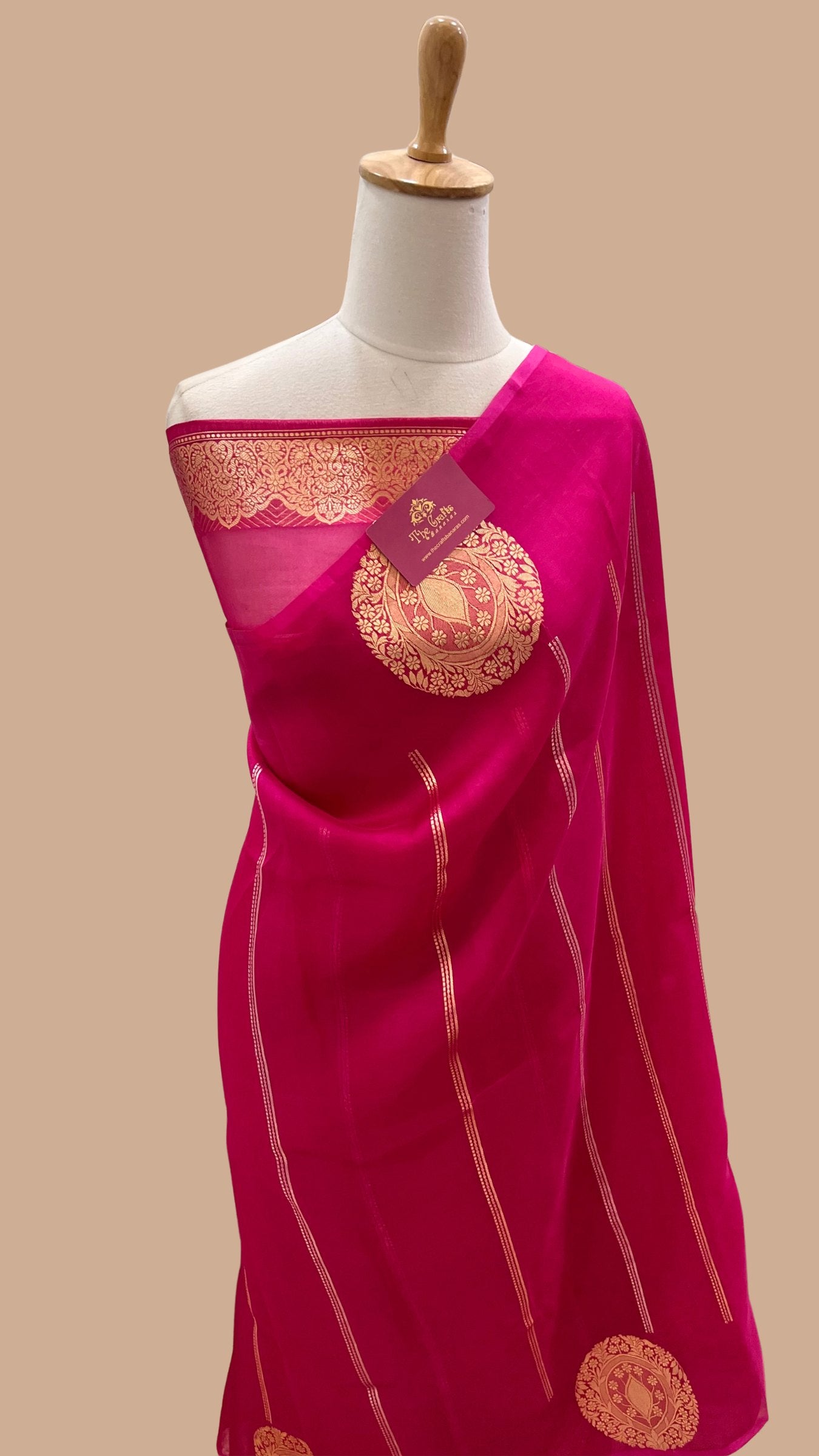 Pure Kora Silk Handloom Banarasi Saree - With Kadhua motifs