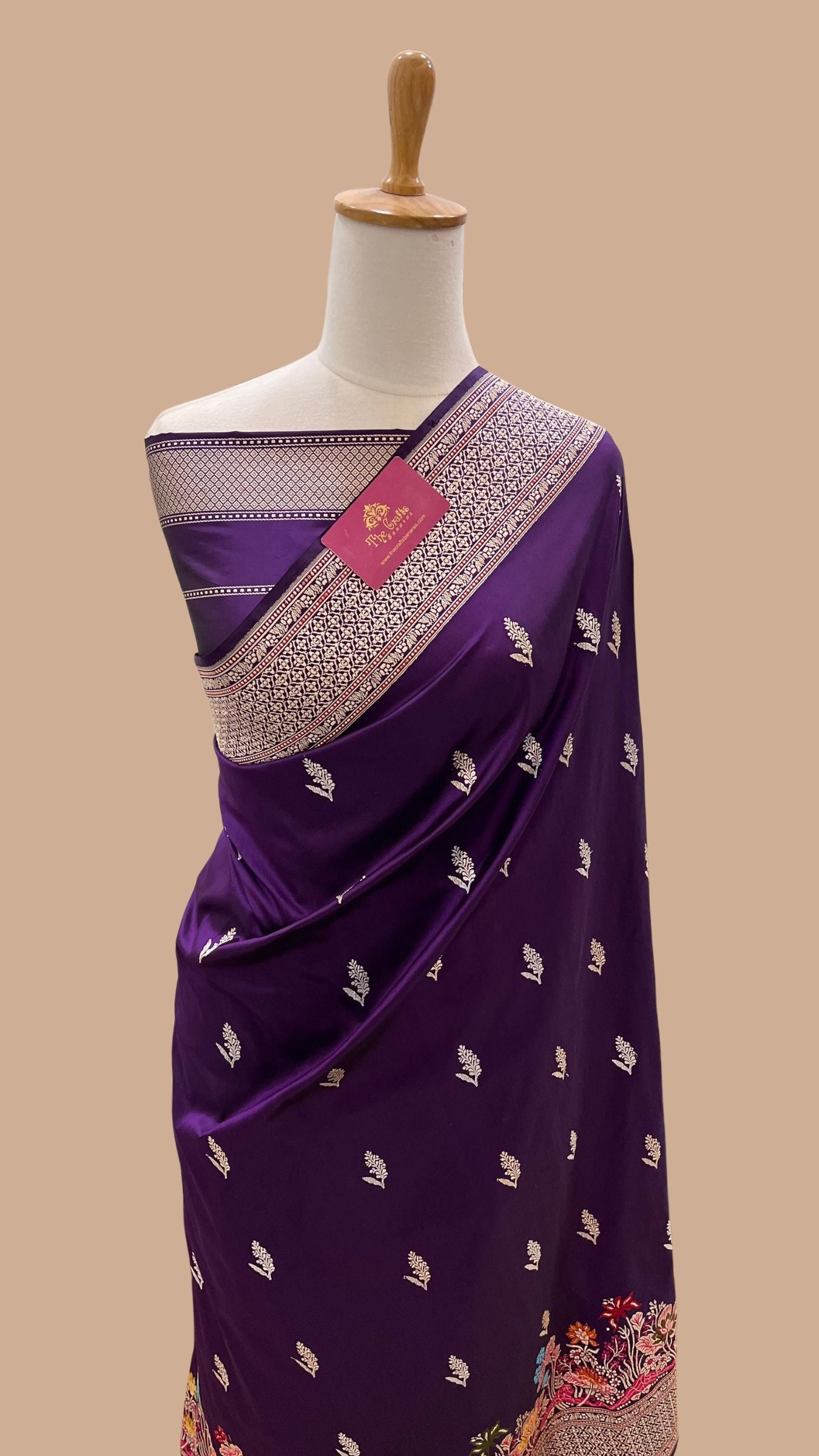 Pure Katan Silk Handloom Banarasi Saree - with kadhua meenakari motifs