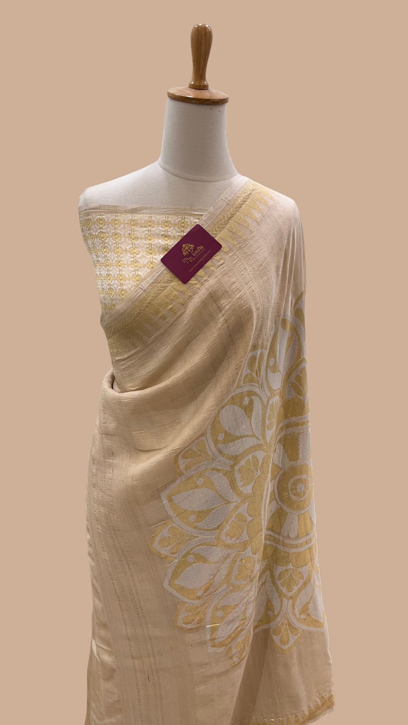 Tussar Georgette Handloom Banarasi Saree - Jaal with Meenakari