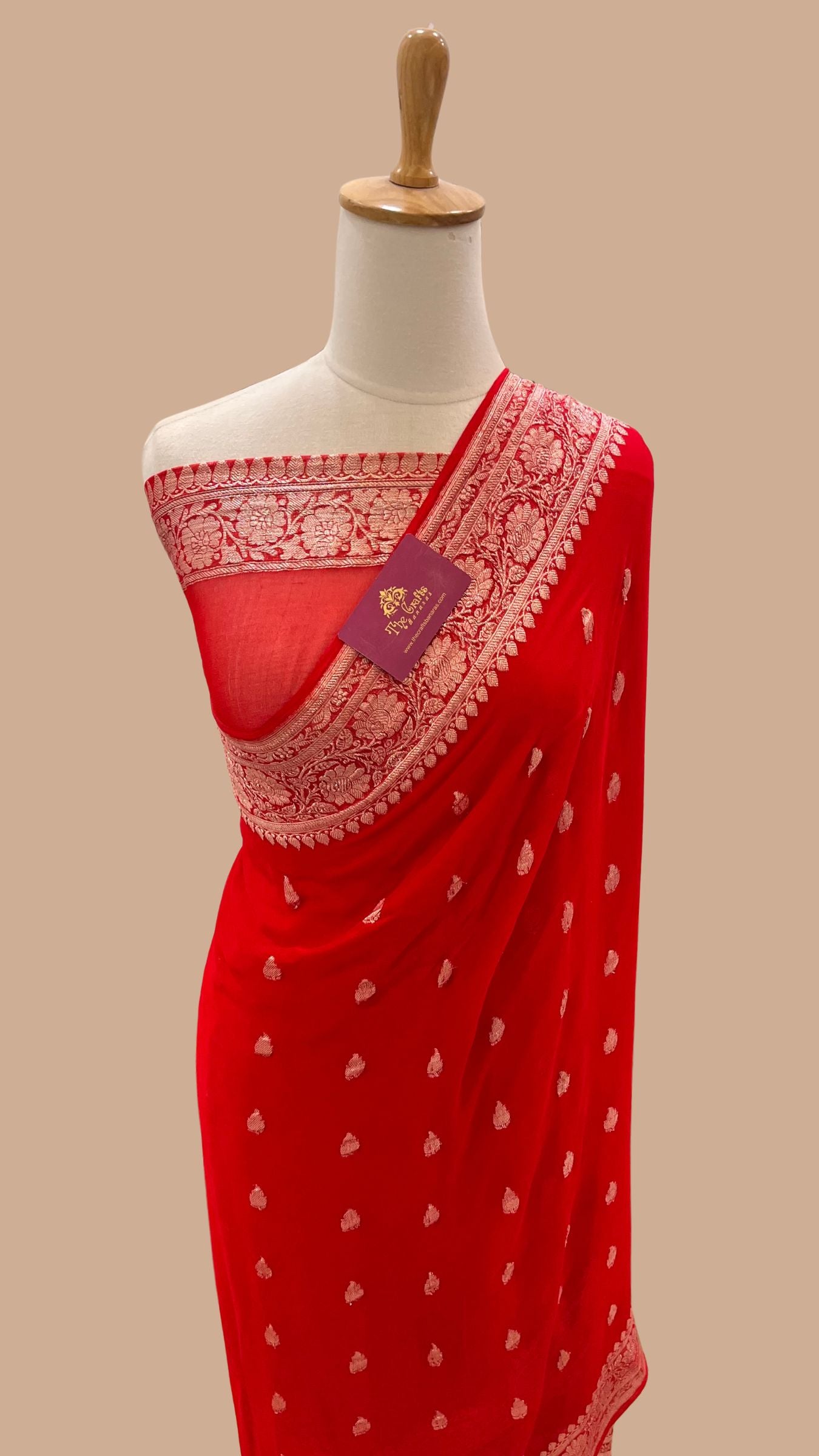 Pure Georgette Handloom Banarasi Saree - Silver Zari