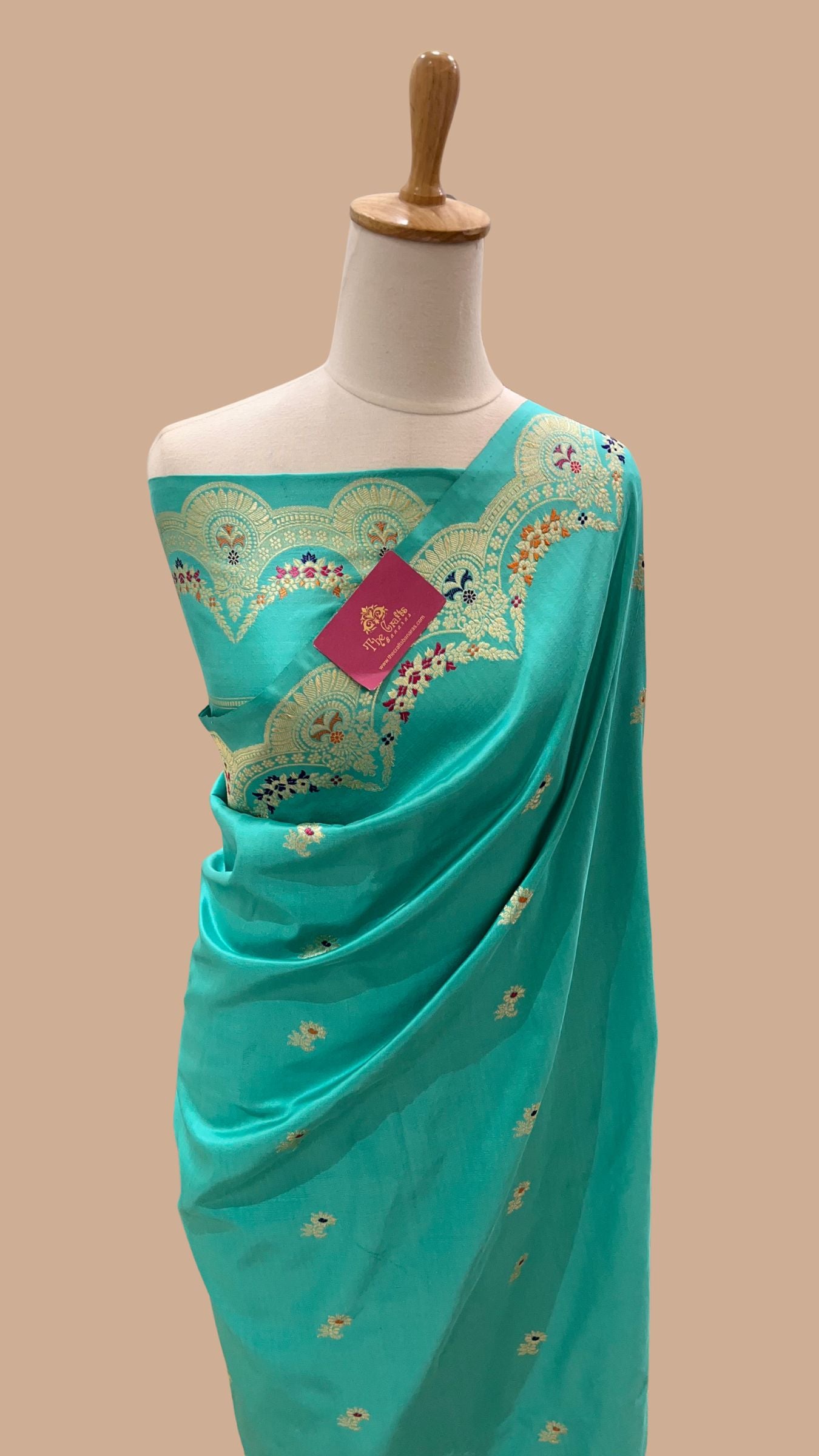 Pure Katan Silk Handloom Banarasi Saree - with Kadhua Meenakari Motifs