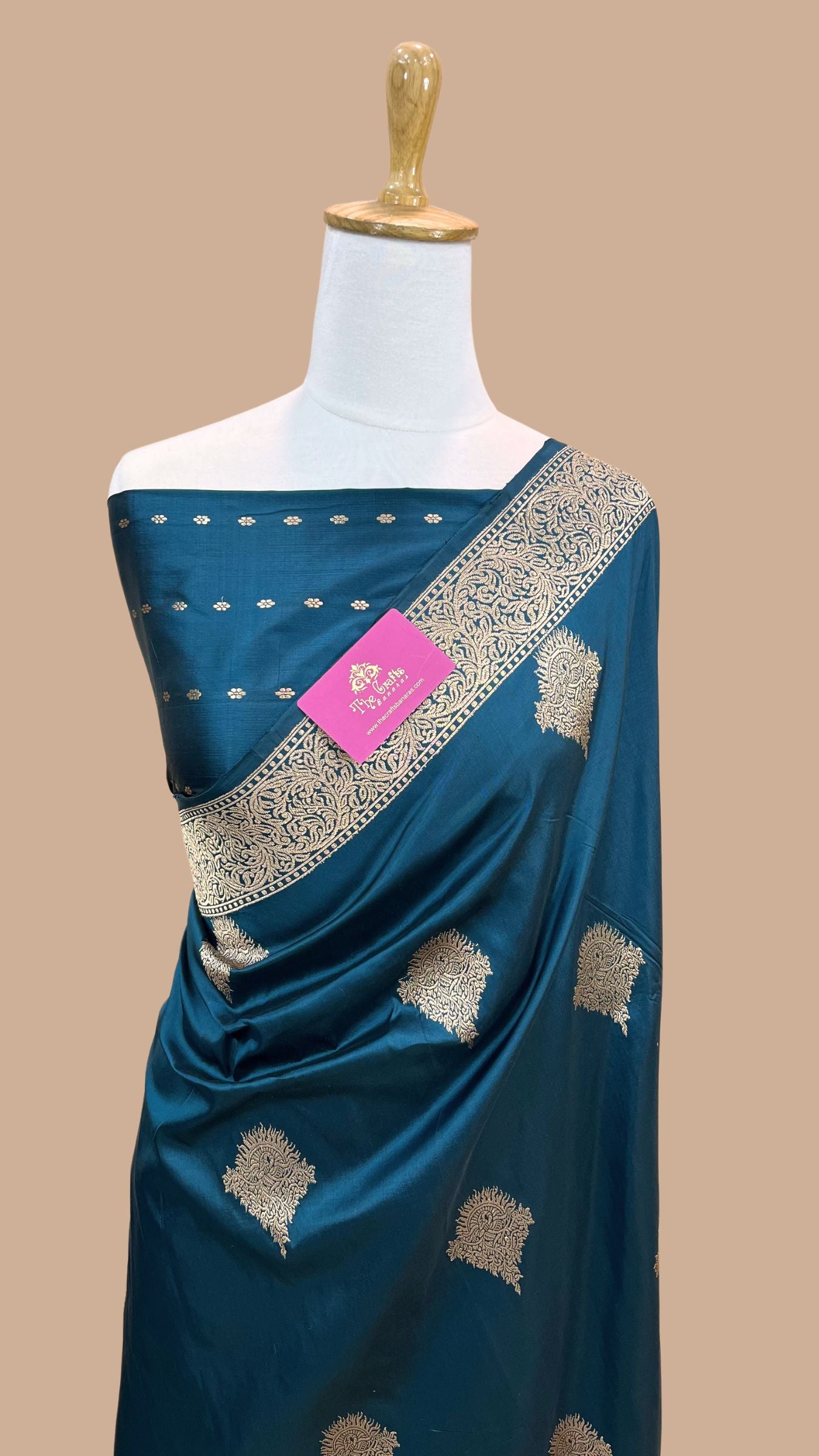 Pure Katan Silk Handloom Banarasi Saree - Jaal work