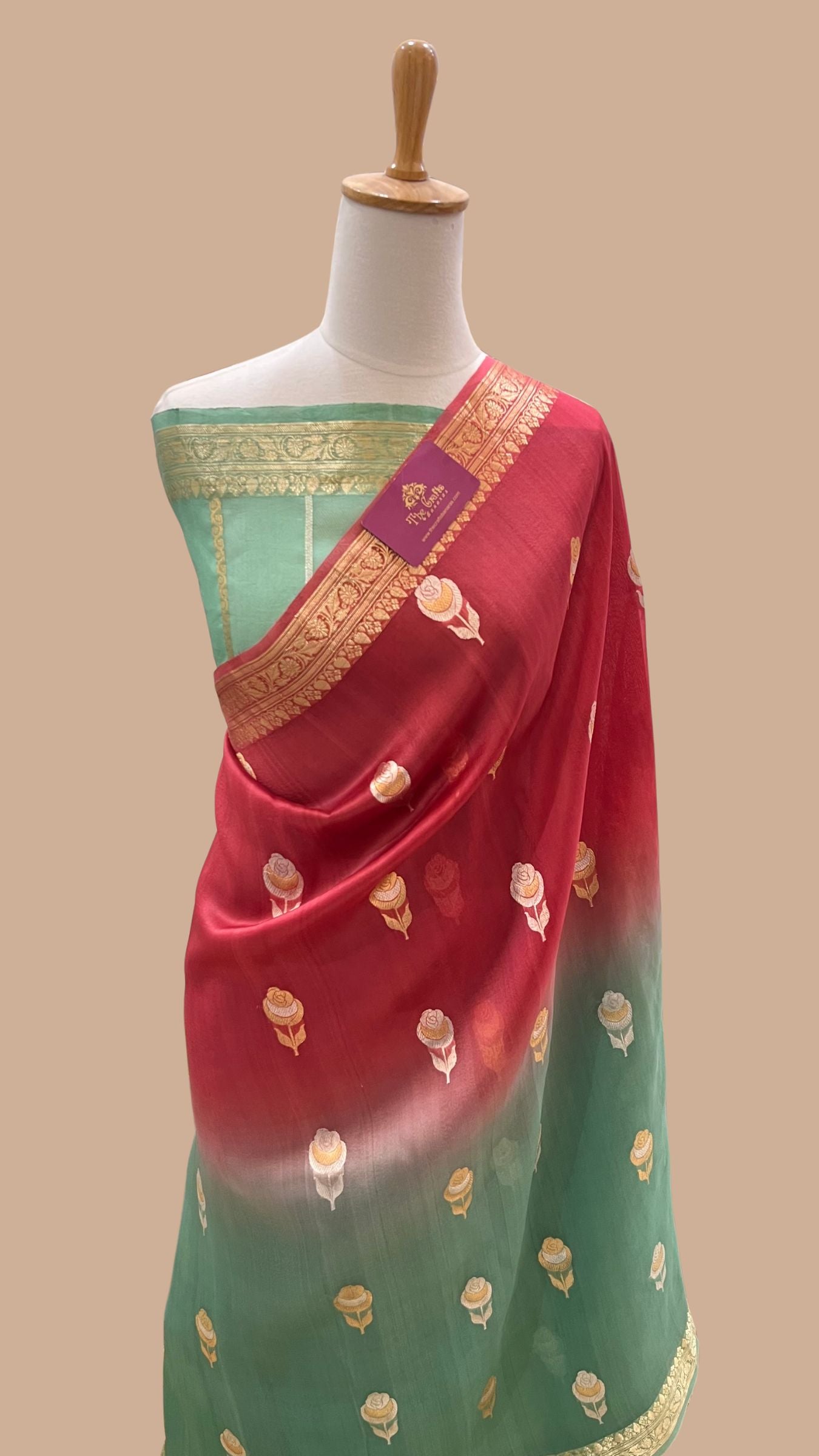Pure Kora Silk Handloom Banarasi Saree - With Kadhua motifs