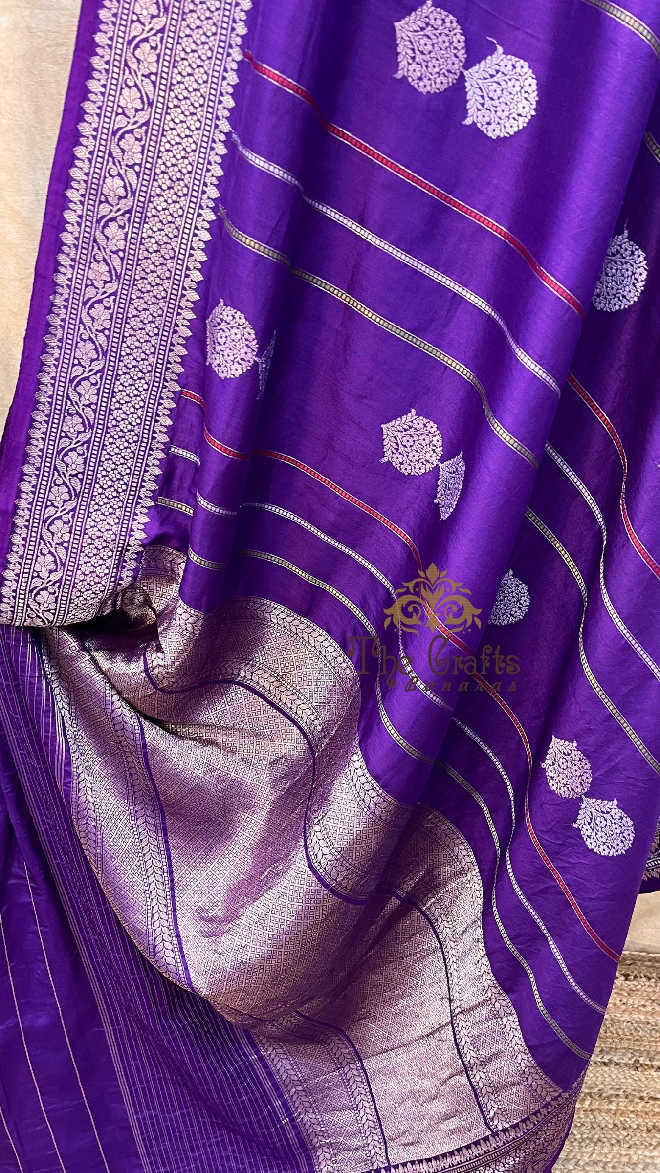 Pure Katan Silk Handloom Banarasi Saree - with kadhua stripes