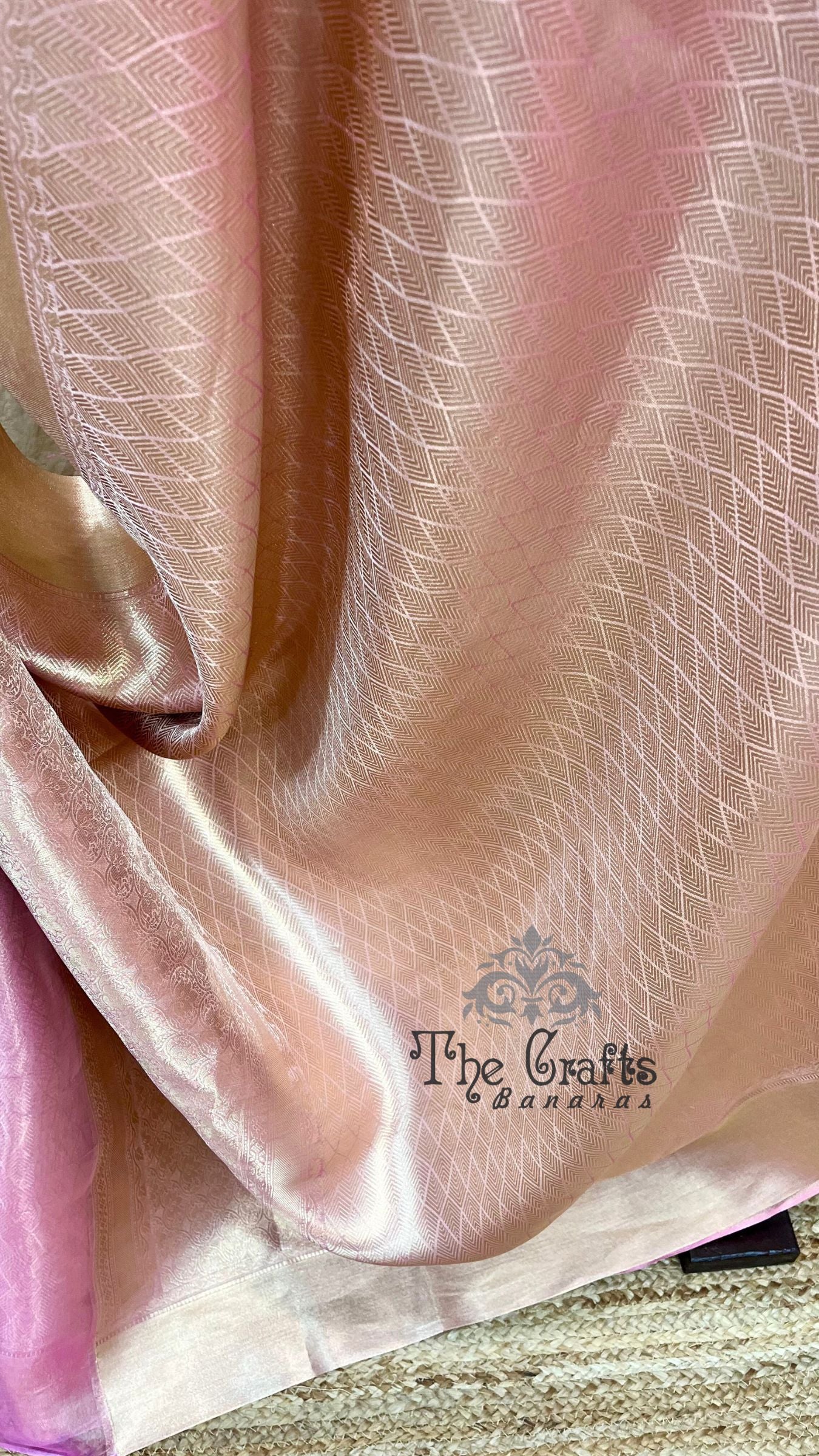 Pure Tissue Brocade Banarasi Saree