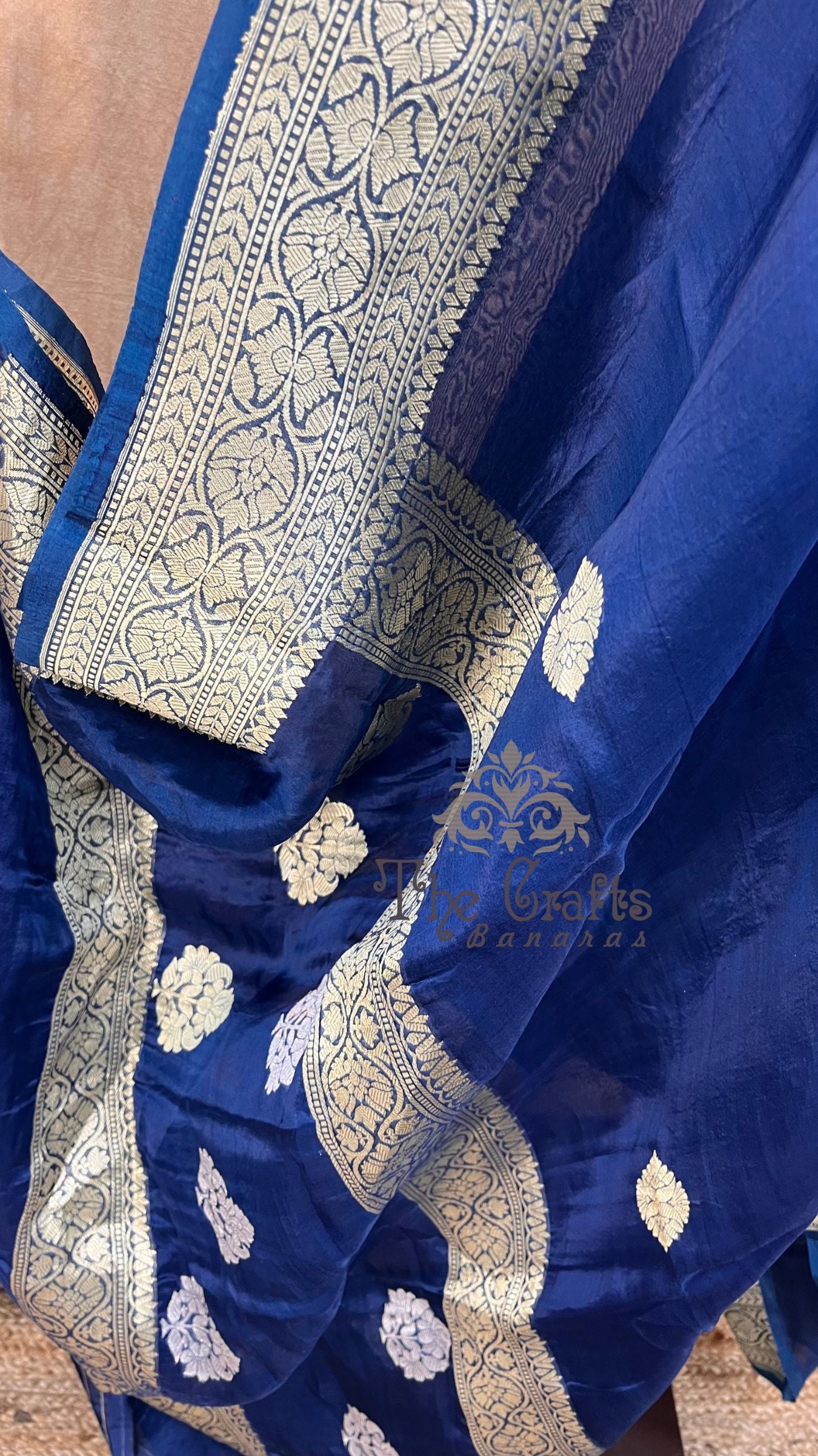 Pure Kora Silk Handloom Banarasi Saree - With Sona Rupa Kadhua Work