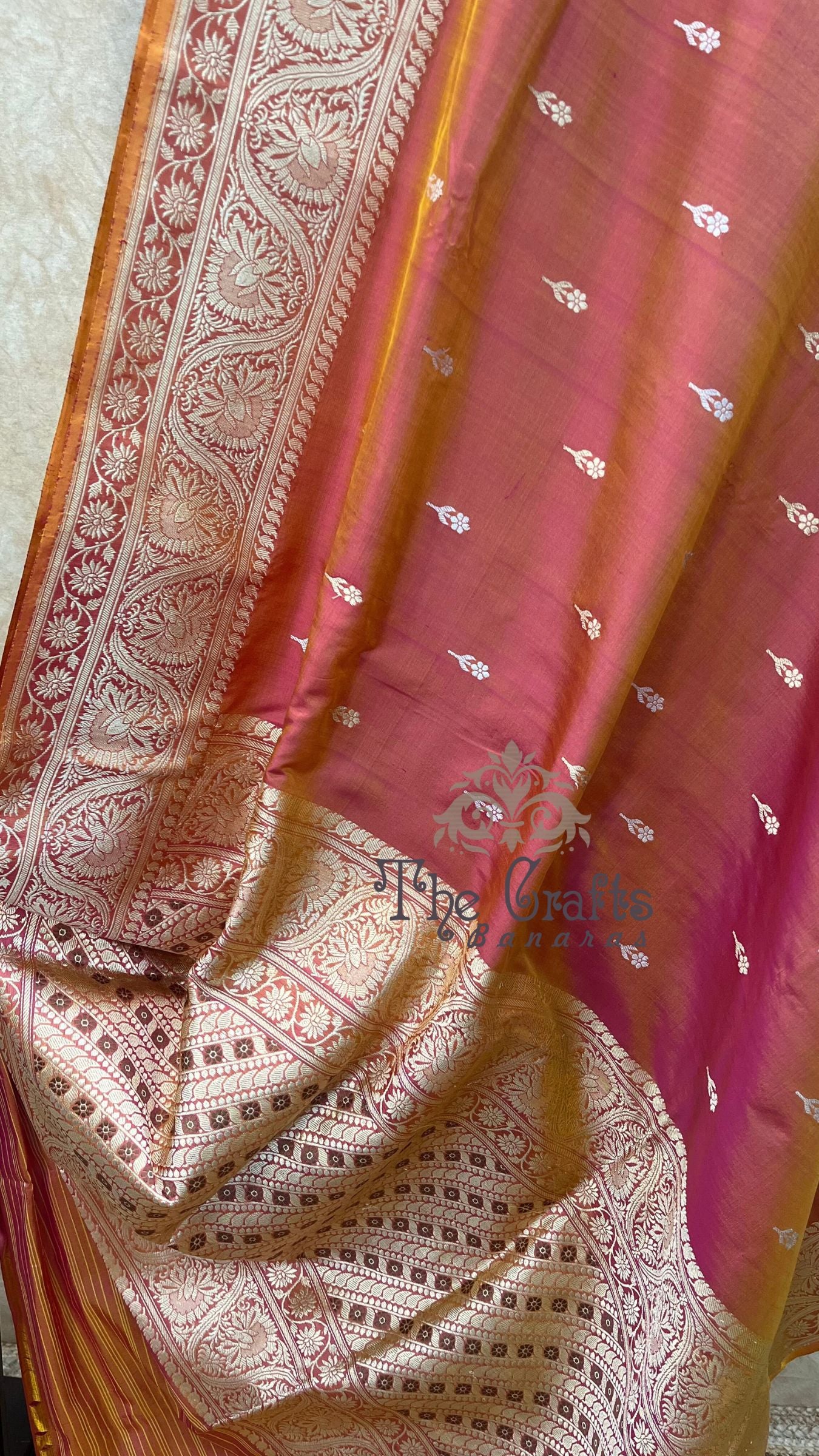 Pure Katan Silk Handloom Banarasi Saree - with kadhua motifs