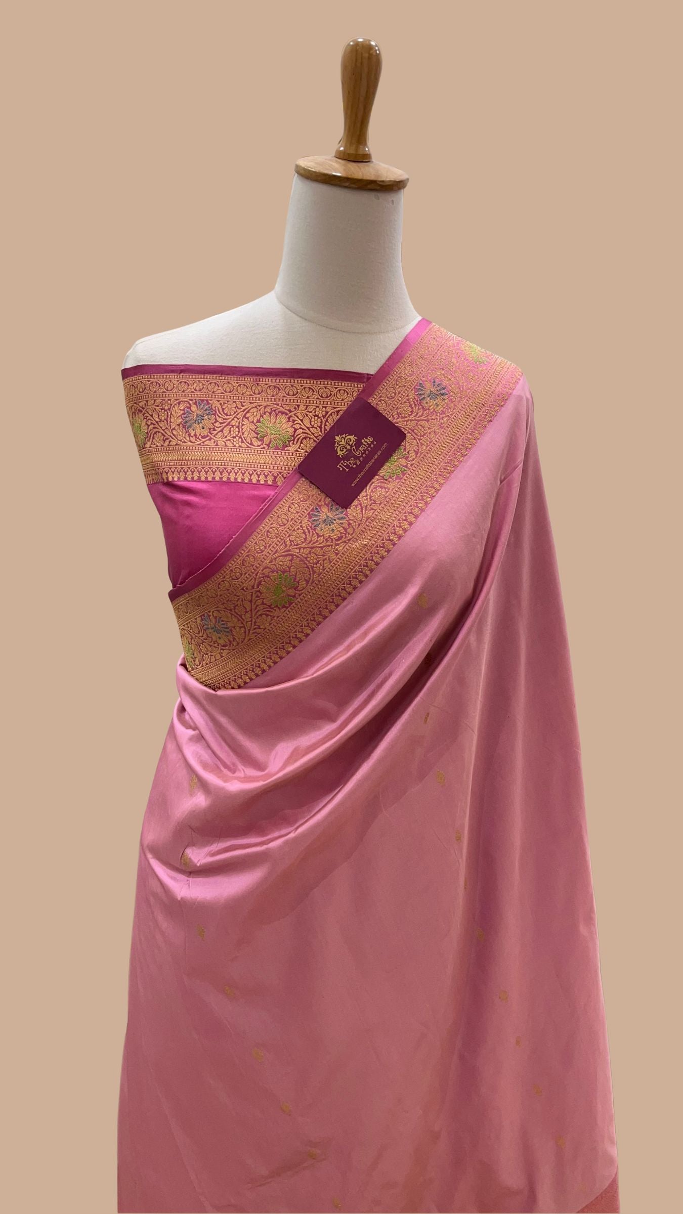 Pure Katan Silk Handloom Banarasi Saree - with kadhua motifs