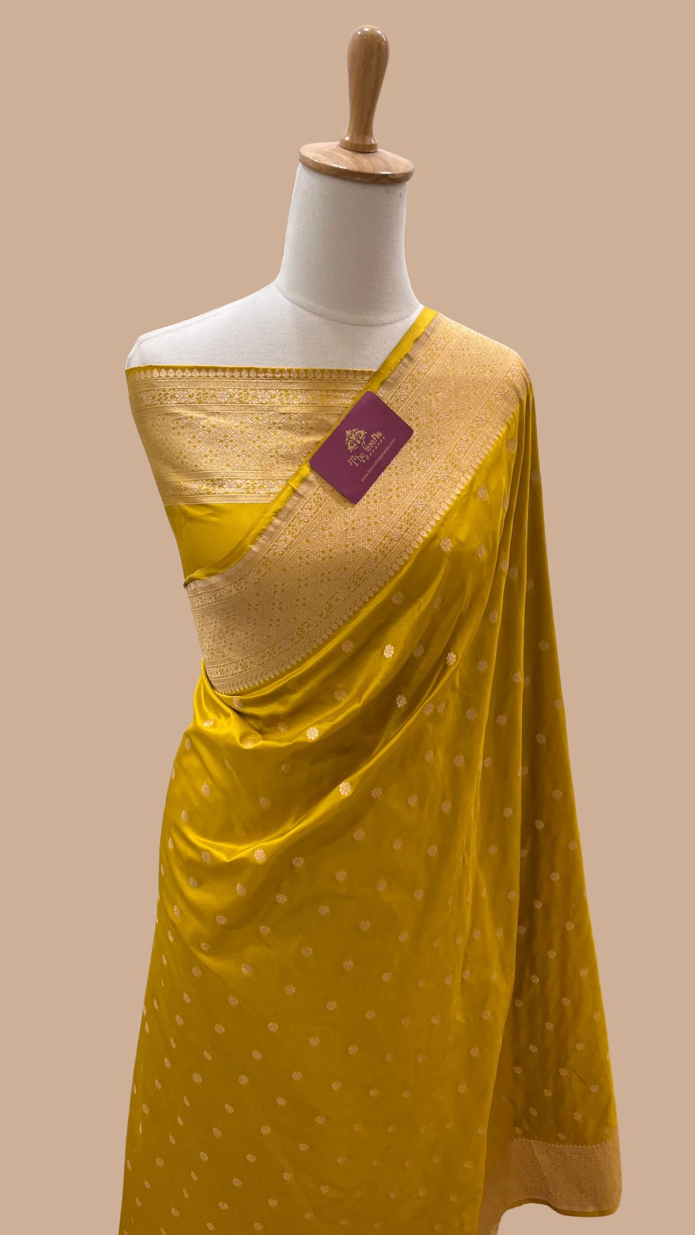 Pure Katan Silk Handloom Banarasi Saree - Chunri Buti