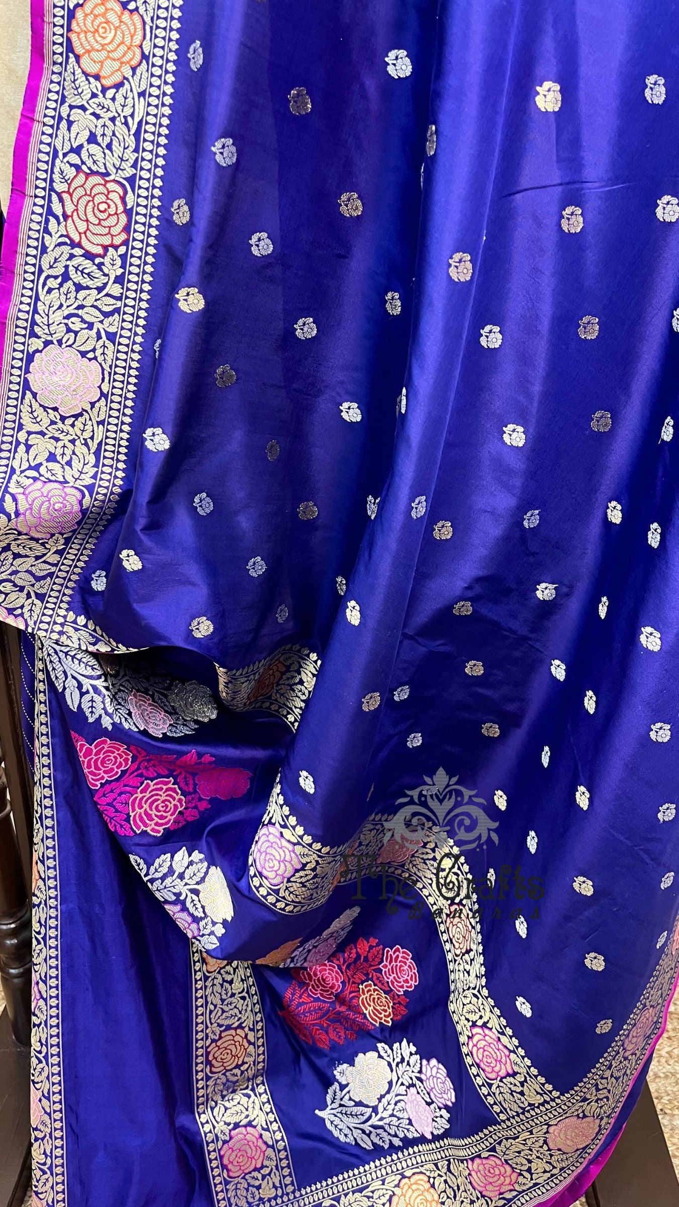 Pure Katan Silk Handloom Banarasi Saree - with sona rupa kadhua motifs