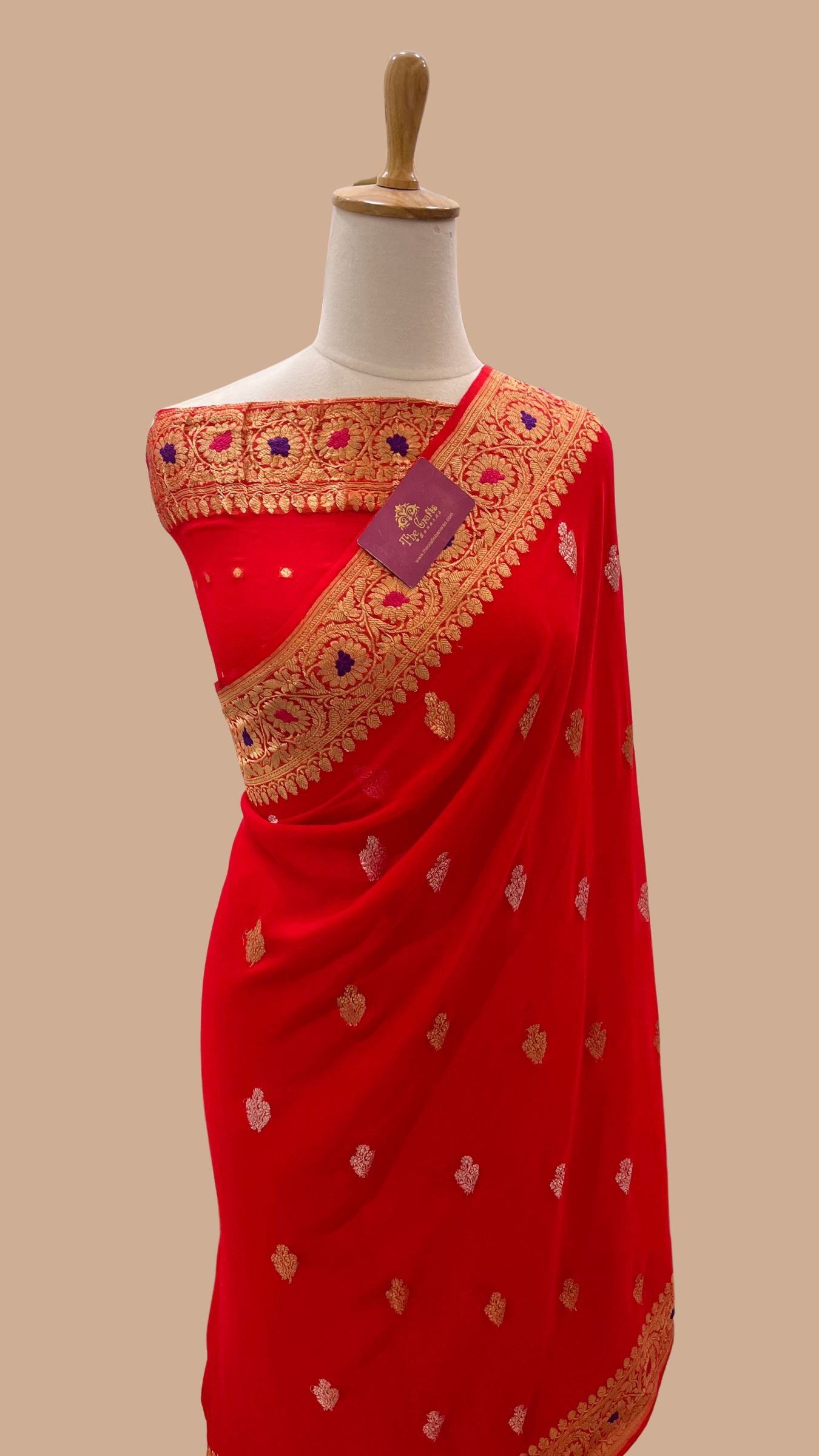 Tissue Georgette Handloom Banarasi Saree - with kadhua Meenakari Motifs