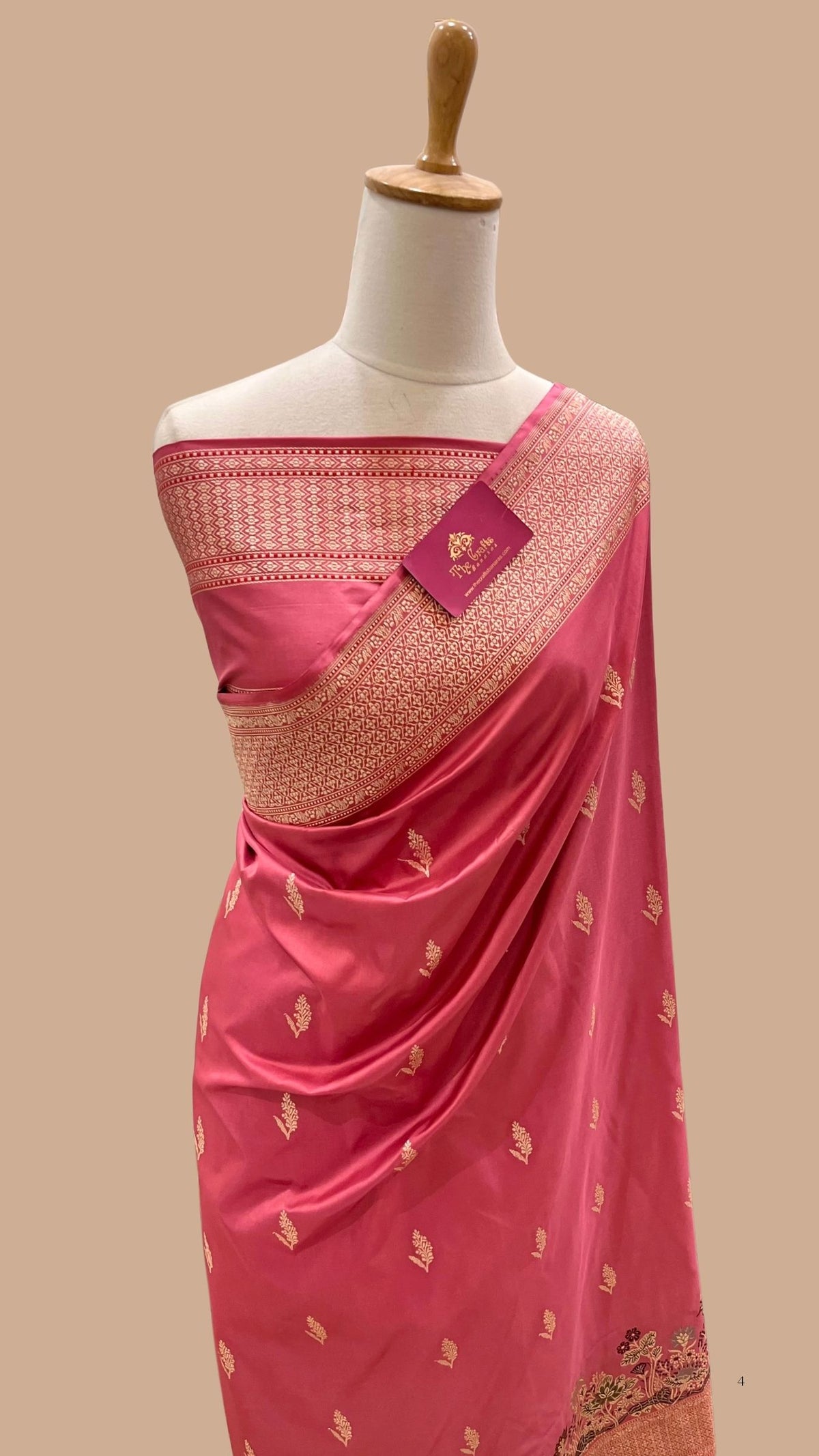 Pure Katan Silk Handloom Banarasi Saree - with kadhua meenakari motifs