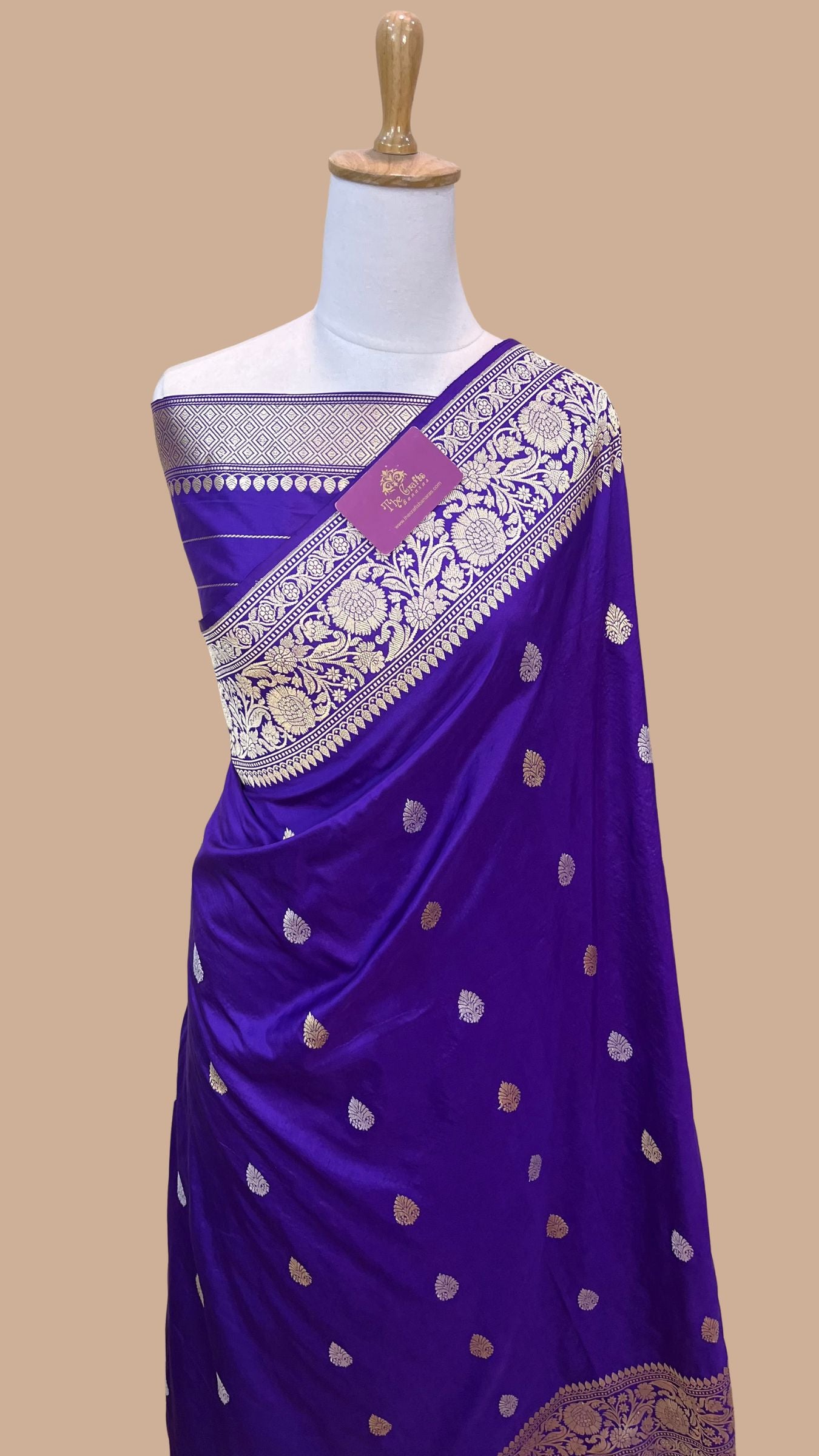 Pure Katan Silk Handloom Banarasi Saree - with sona rupa kadhua motifs