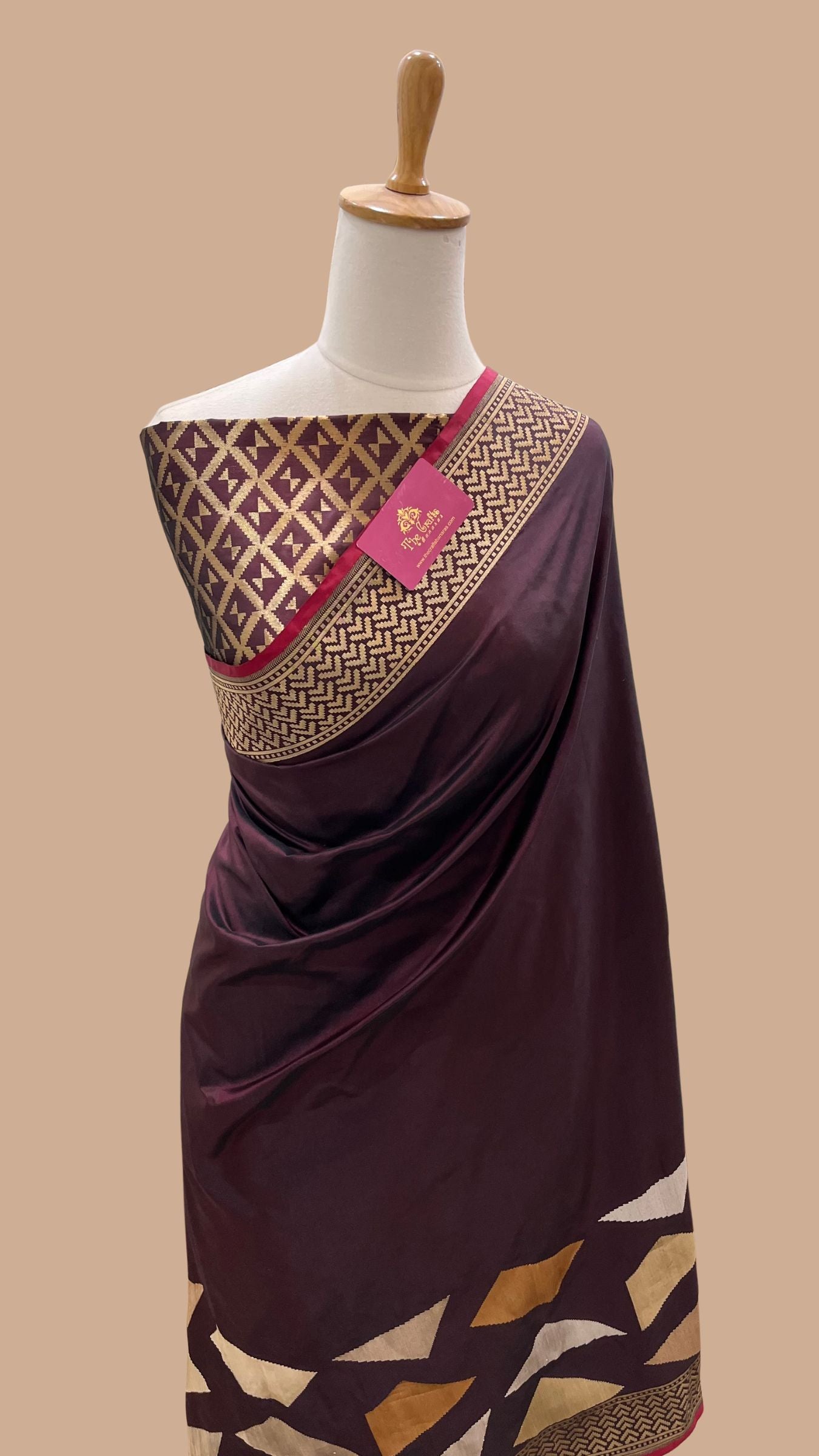 Pure Katan Silk Handloom Banarasi Saree - with sona rupa kadhua motifs