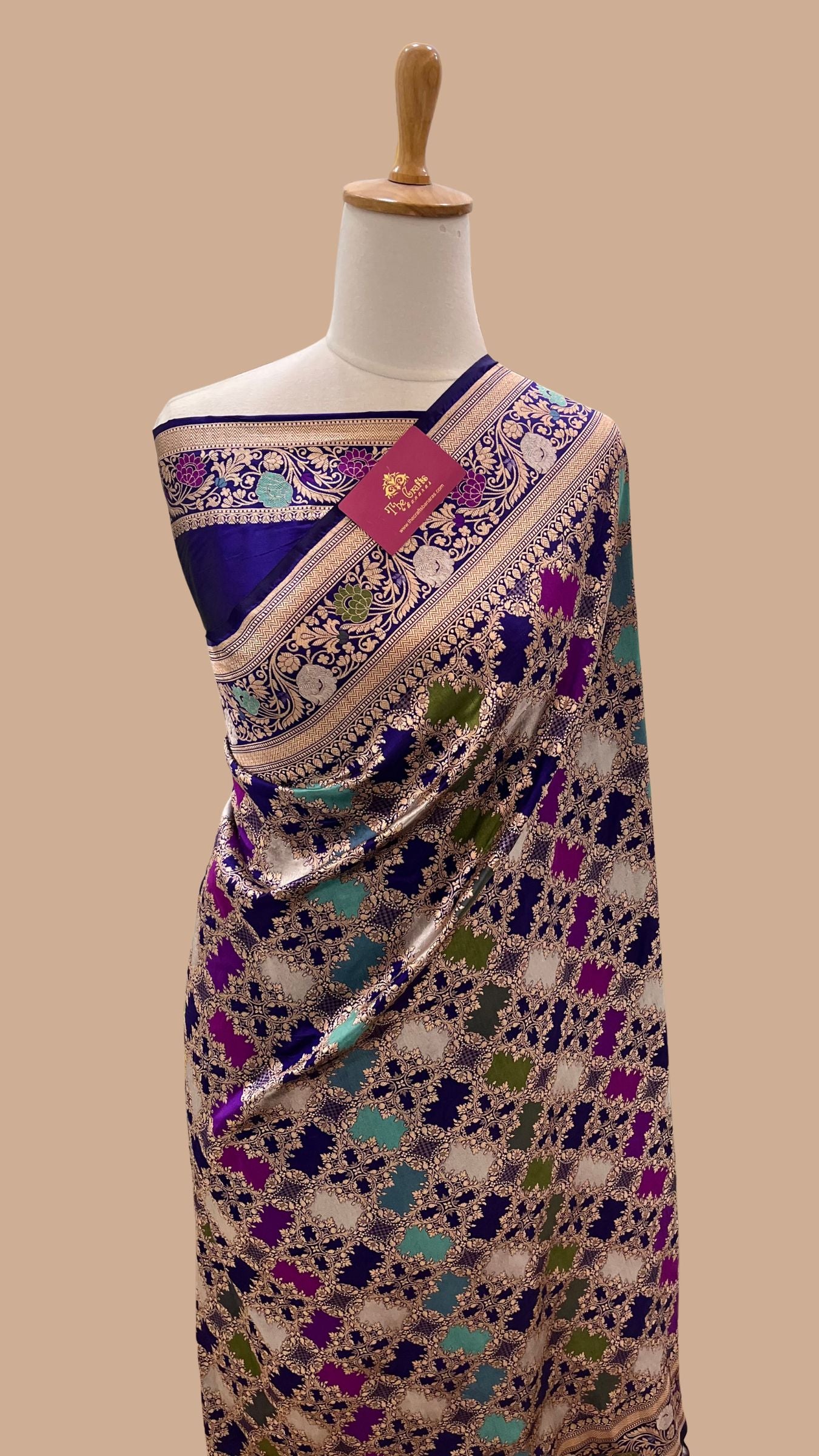 Rangkat Pure Katan Silk Handloom Banarasi Saree - Jaal with meenakari