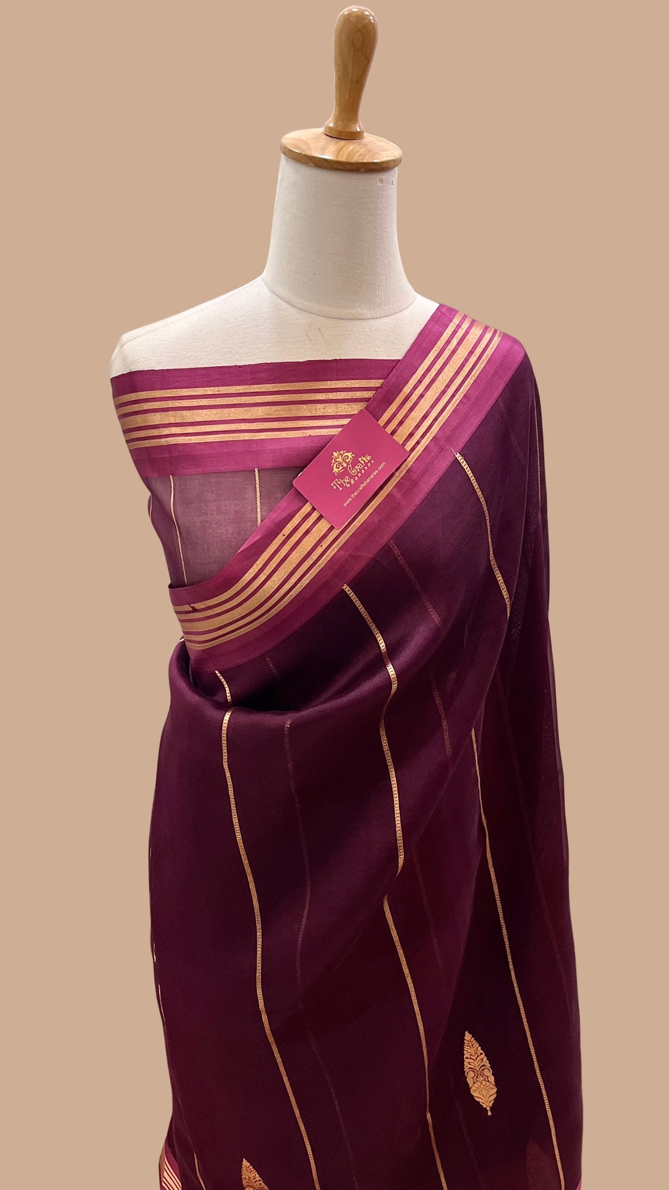 Pure Kora Silk Handloom Banarasi Saree - with kadhua motifs