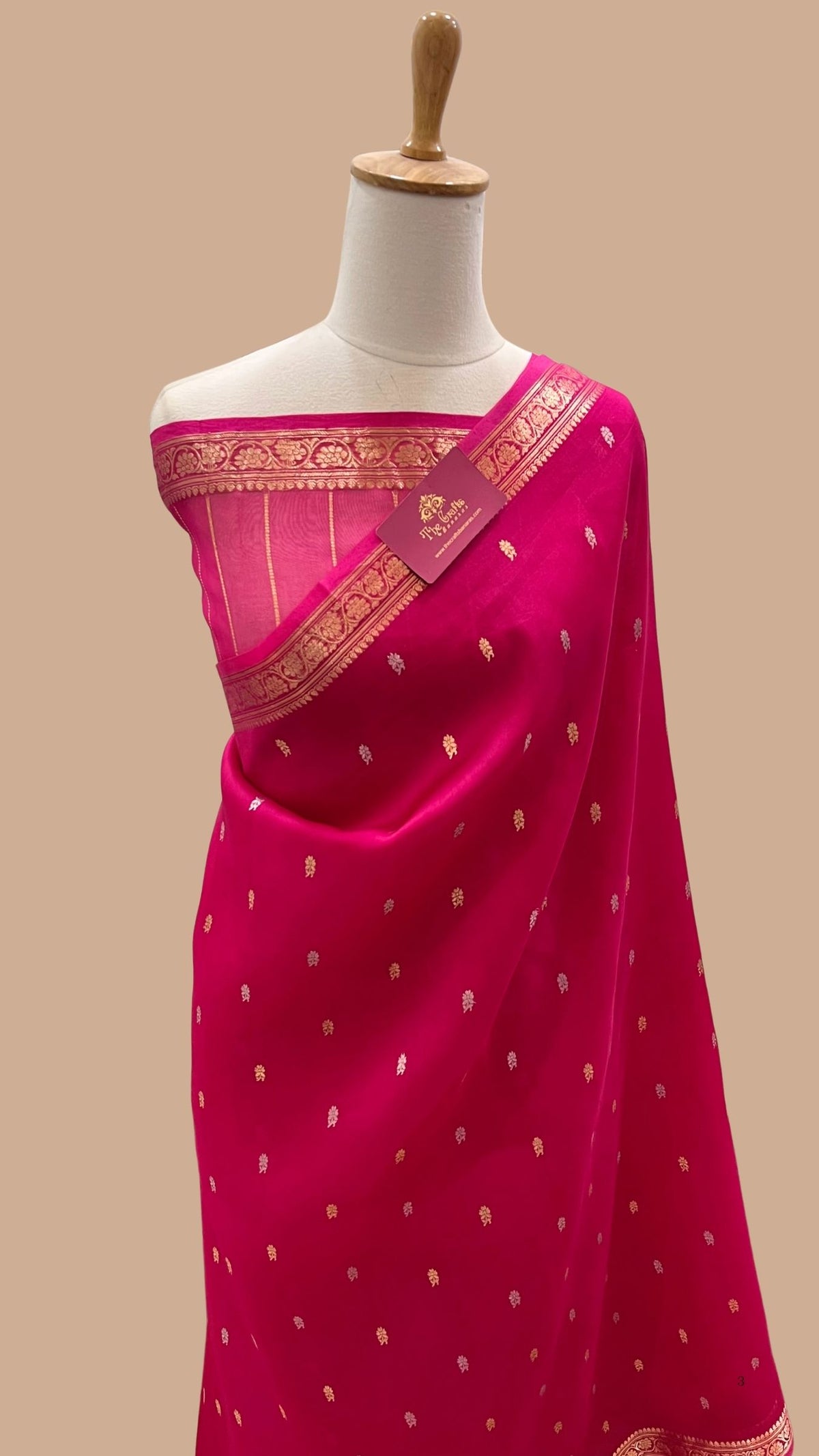 Pure Kora Silk Handloom Banarasi Saree - with kadhua motifs