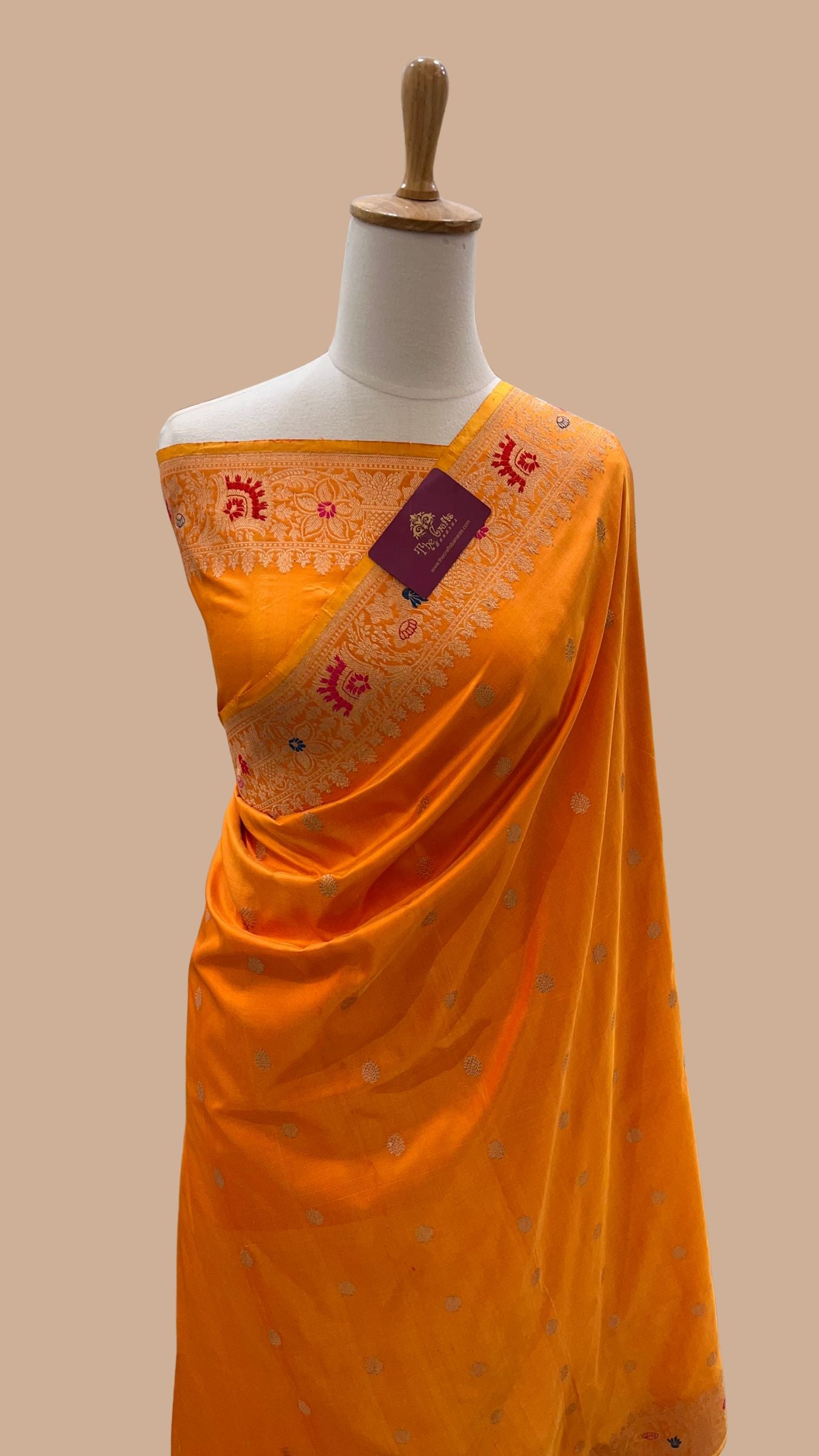 Pure Katan Silk Handloom Banarasi Saree - with kadhua motifs