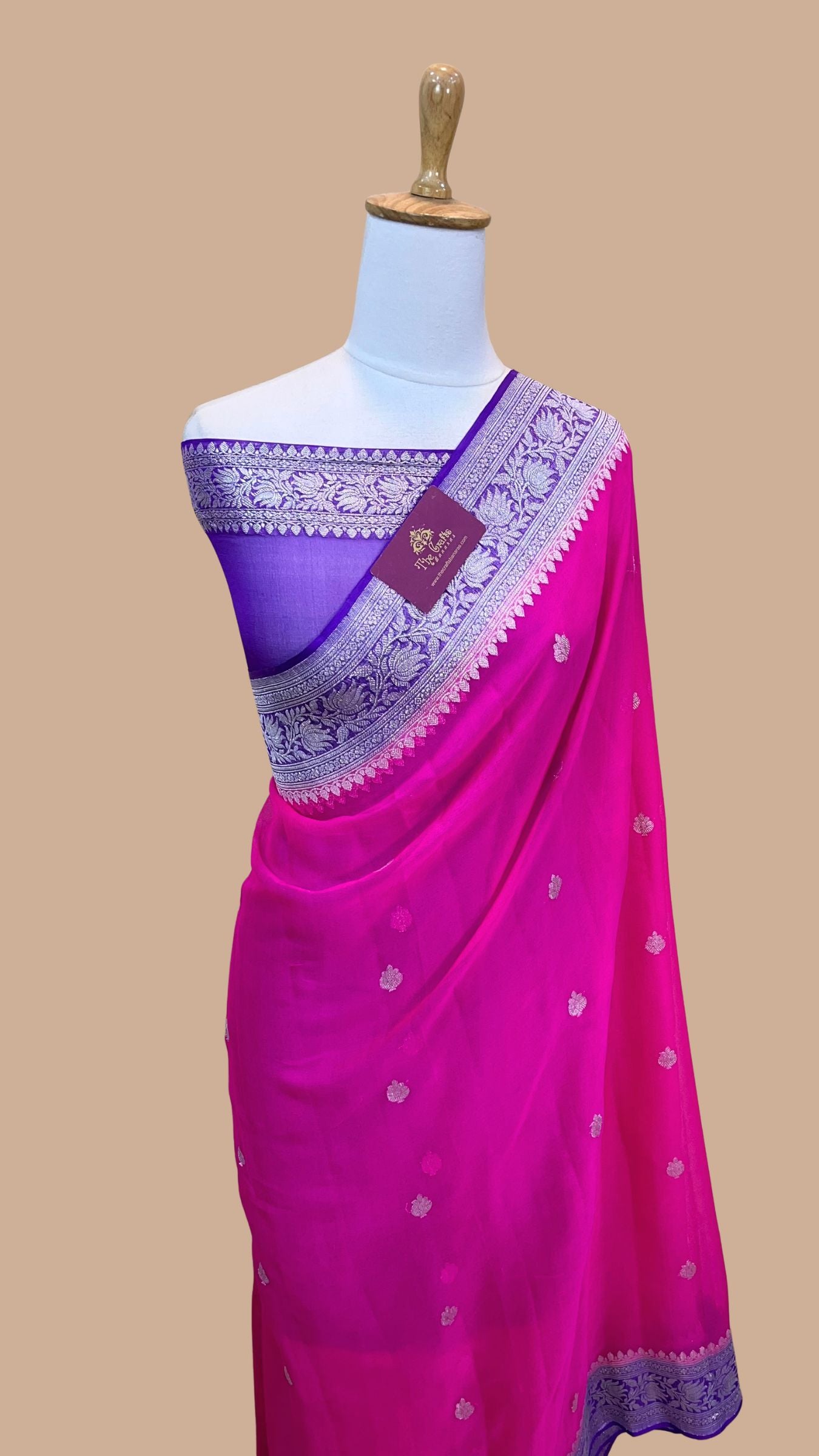 Pure Georgette Handloom Banarasi Saree - Silver Zari