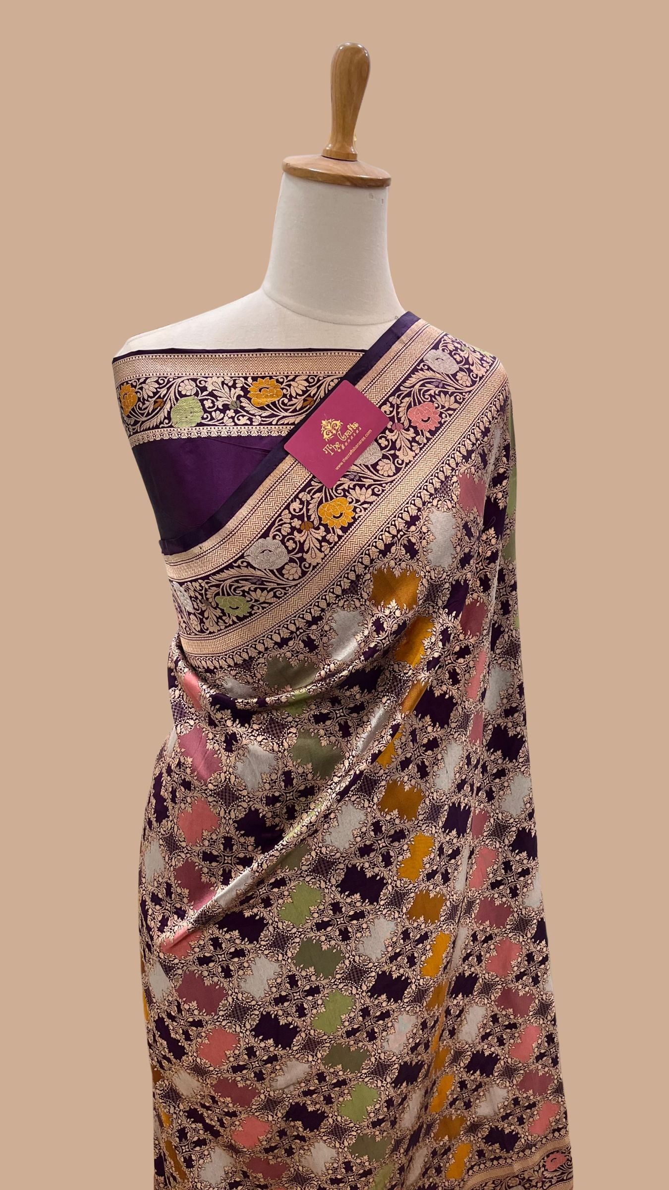 Rangkat Pure Katan Silk Handloom Banarasi Saree - Jaal with meenakari