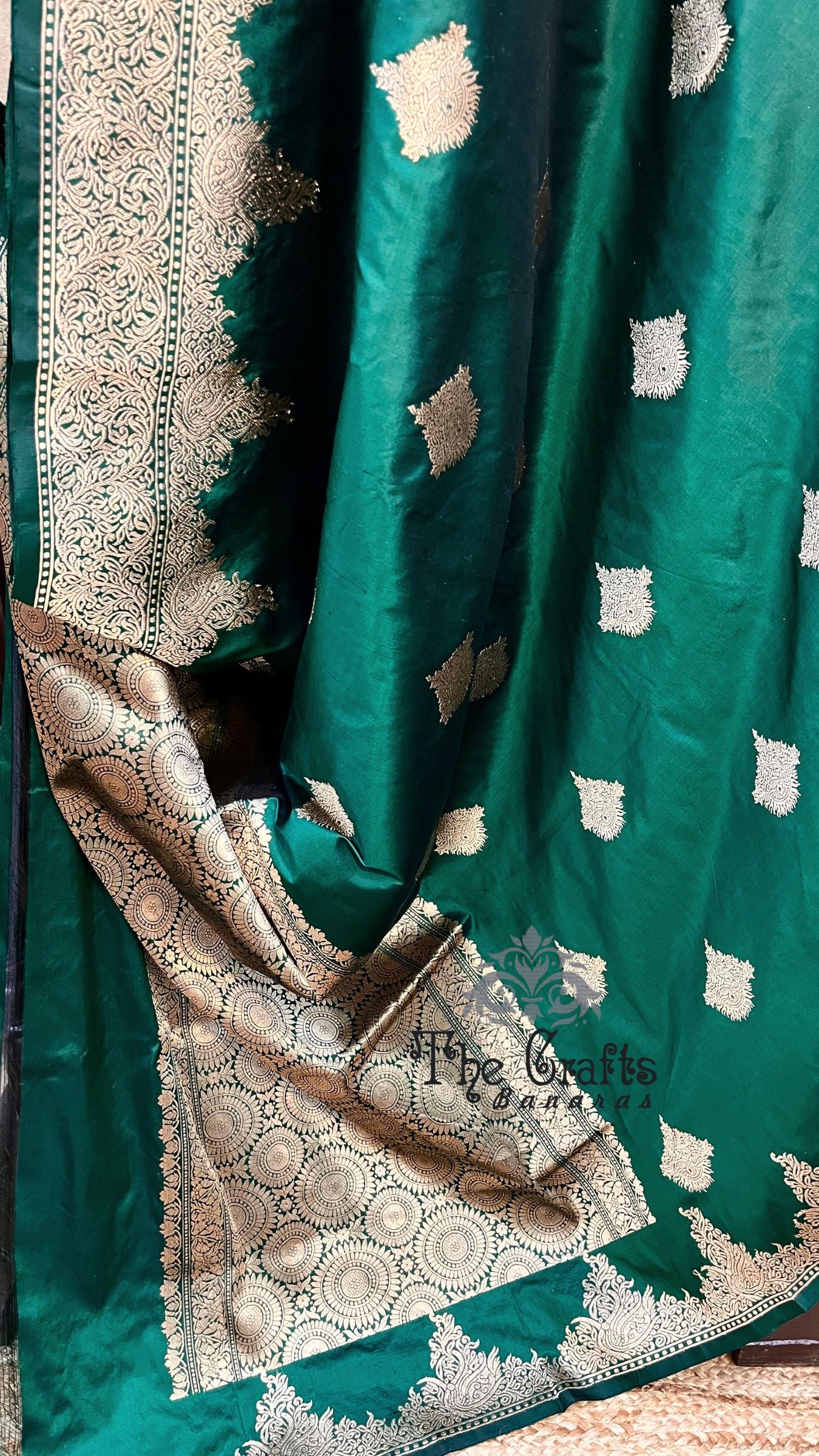 Pure Katan Silk Handloom Banarasi Saree - Jaal work