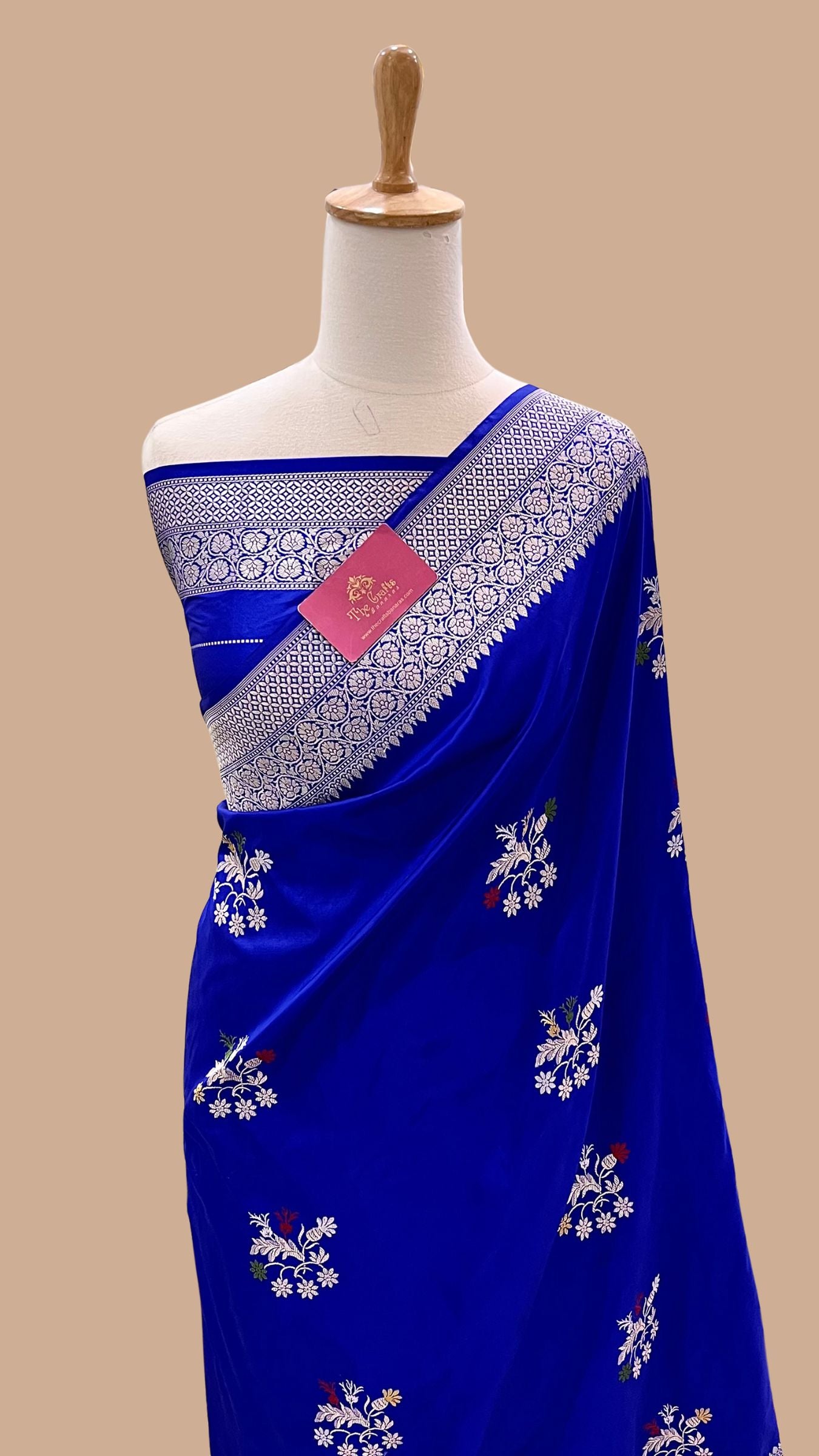 Pure Katan Silk Handloom Banarasi Saree - with kadhua motifs