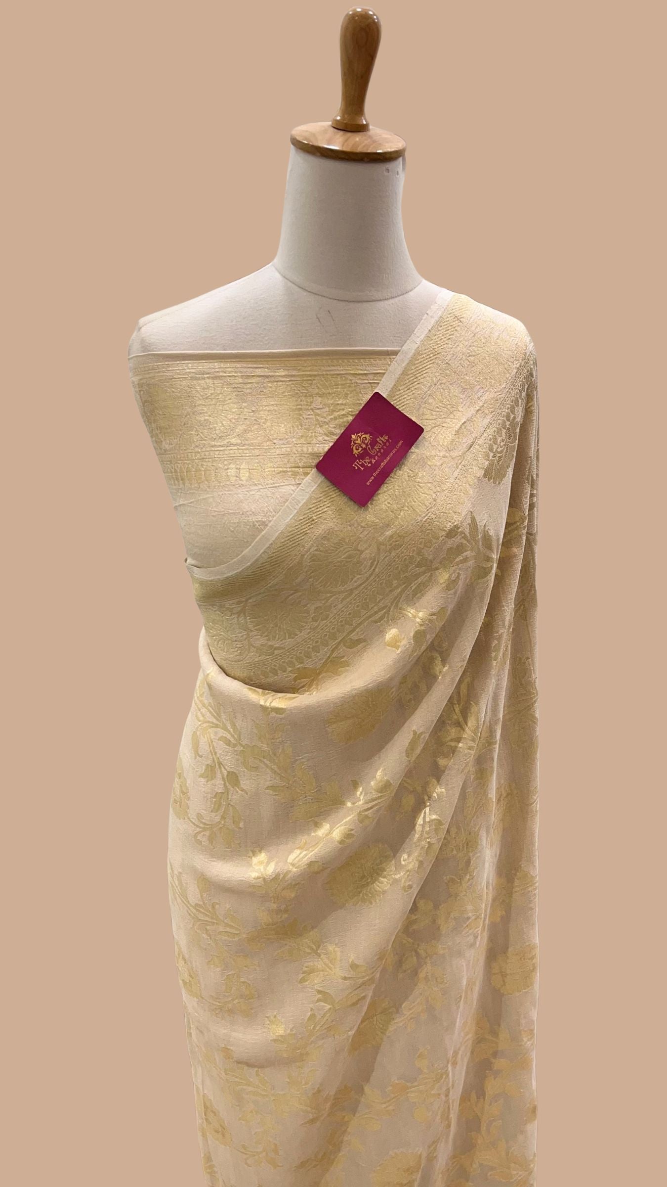 Pure Munga Silk Handloom Banarasi Saree - Jaal Work