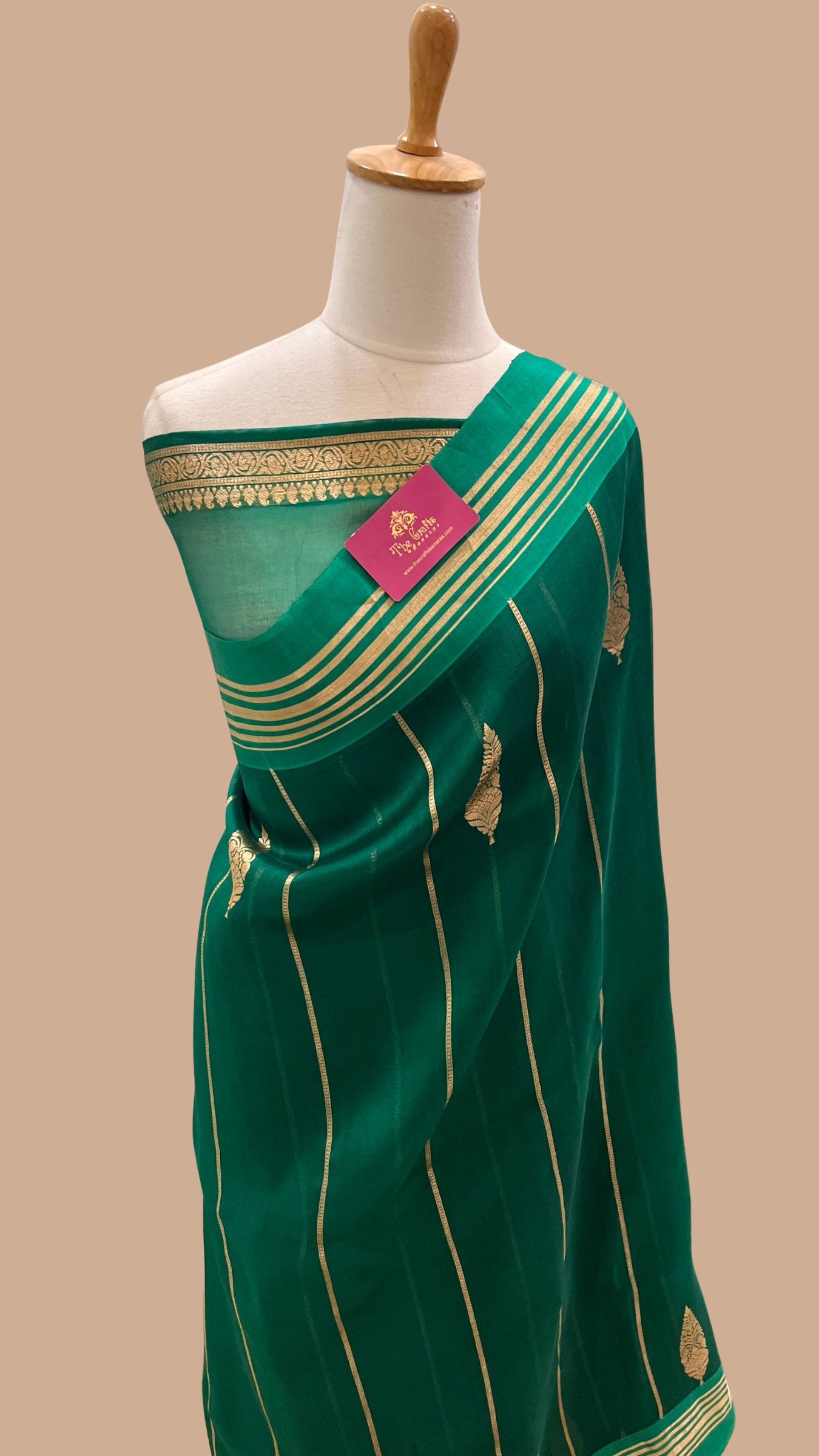 Pure Kora Silk Handloom Banarasi Saree - with kadhua motifs