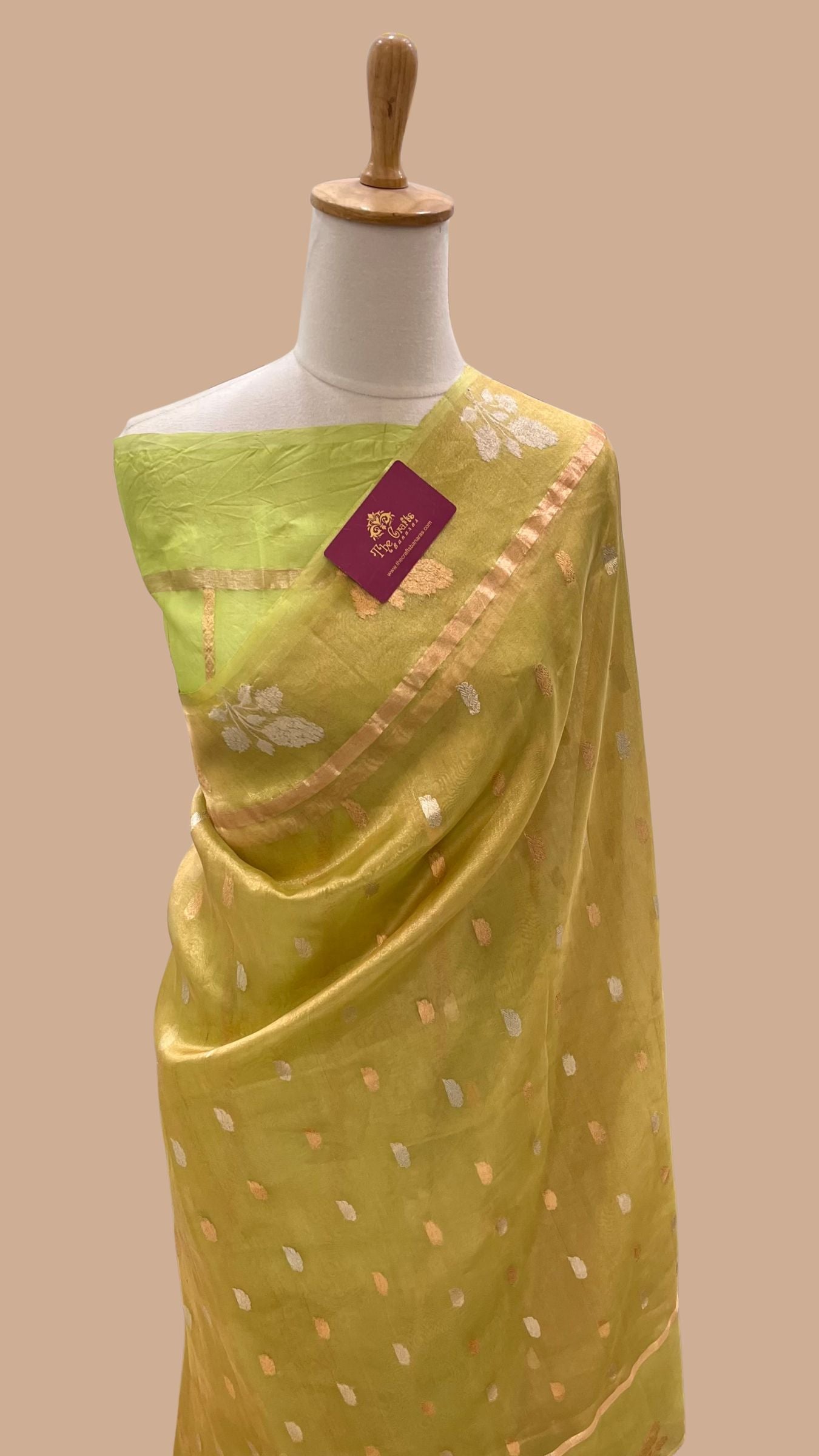 Pure Tissue Silk Handloom Banarasi Saree- Kadhua Motifs