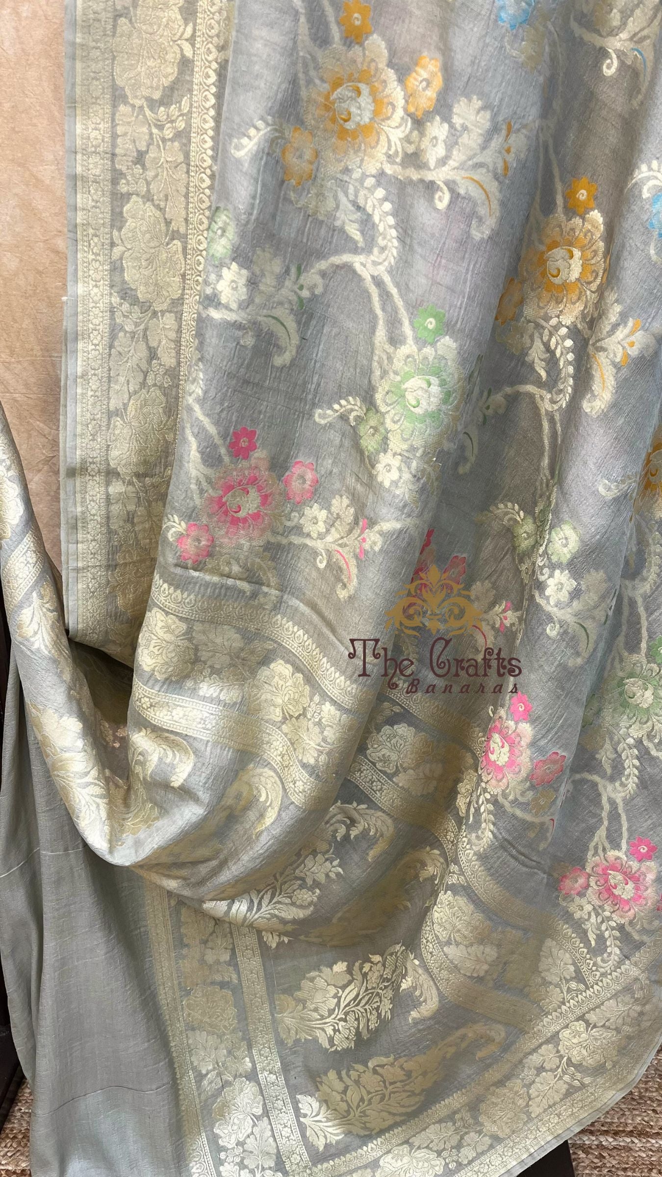 Tussar Georgette Handloom Banarasi Saree - Jaal with Meenakari