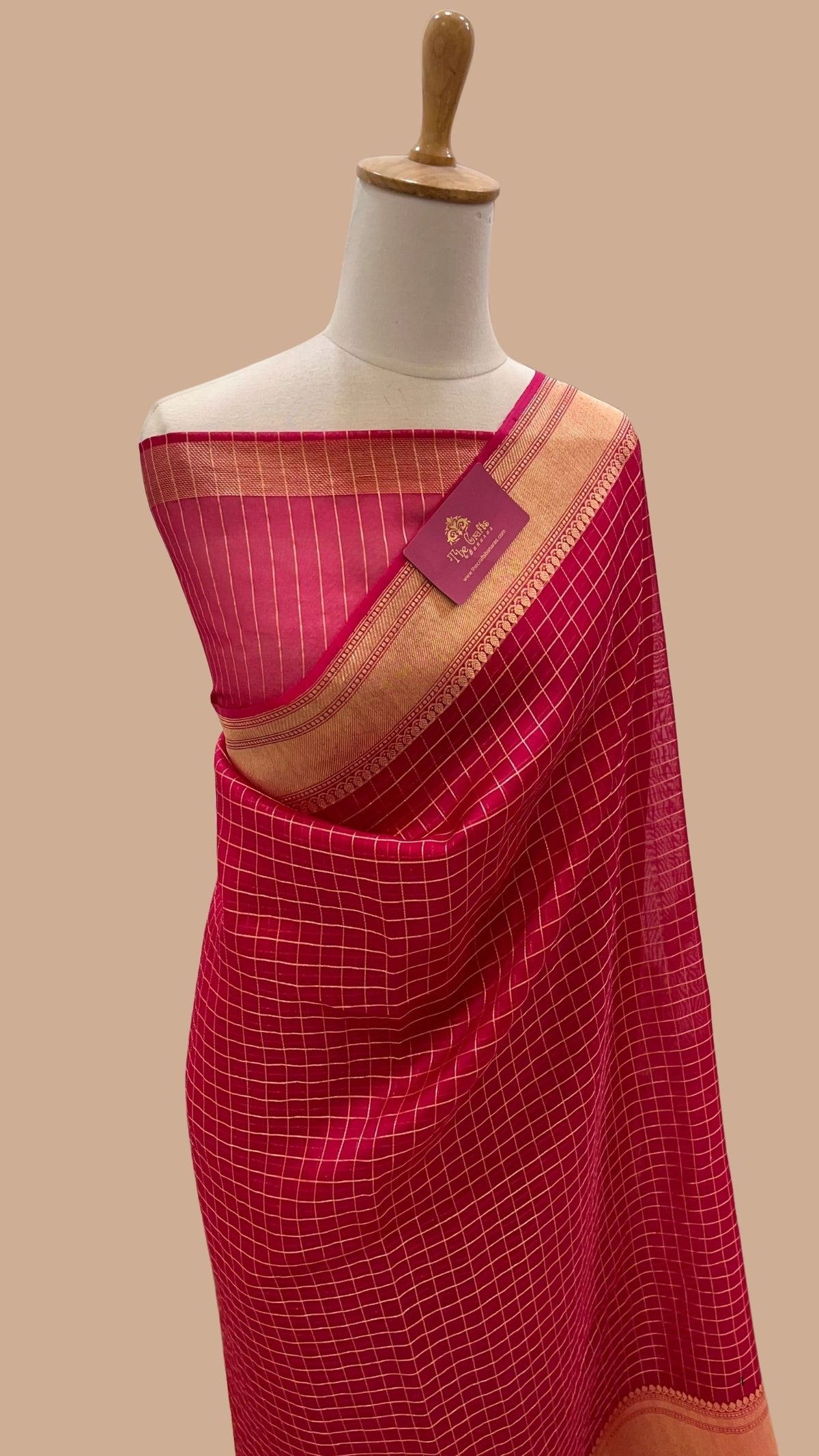 Pure Kora Silk Handloom Banarasi Saree - With Kadhua motifs