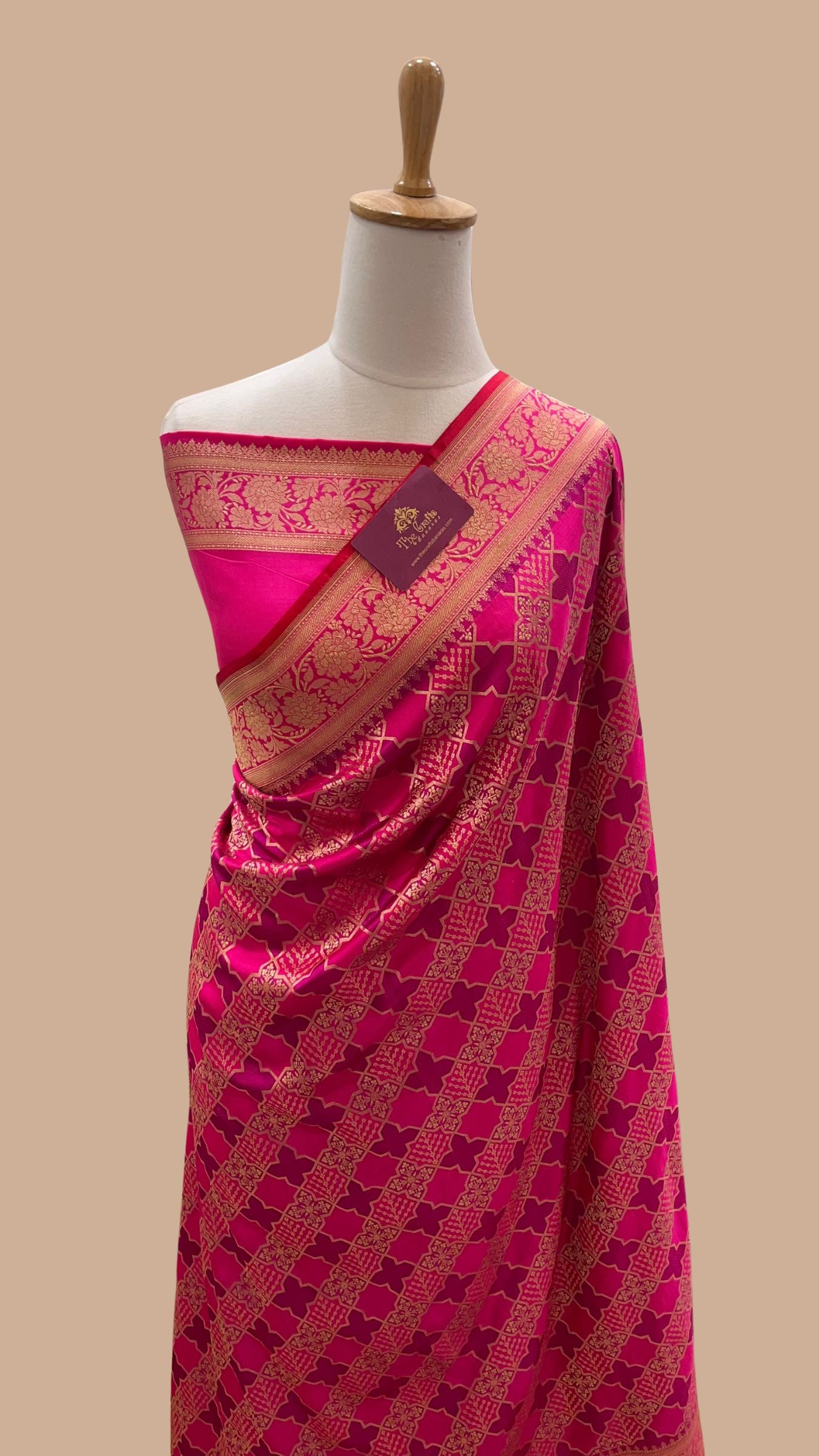 Rangkat Pure Katan Silk Handloom Banarasi Saree - Jaal Work With Meenakari