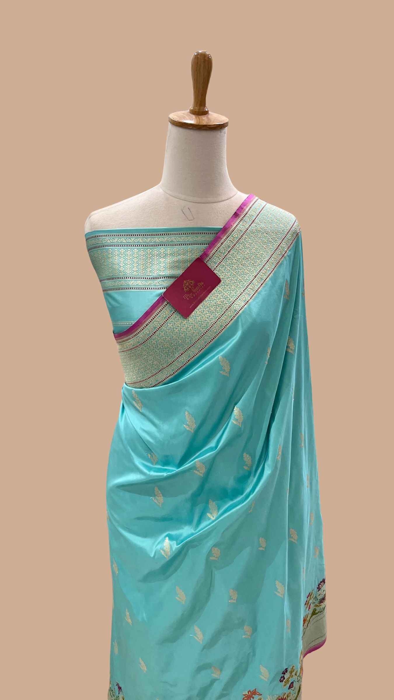Pure Katan Silk Handloom Banarasi Saree - with kadhua meenakari motifs