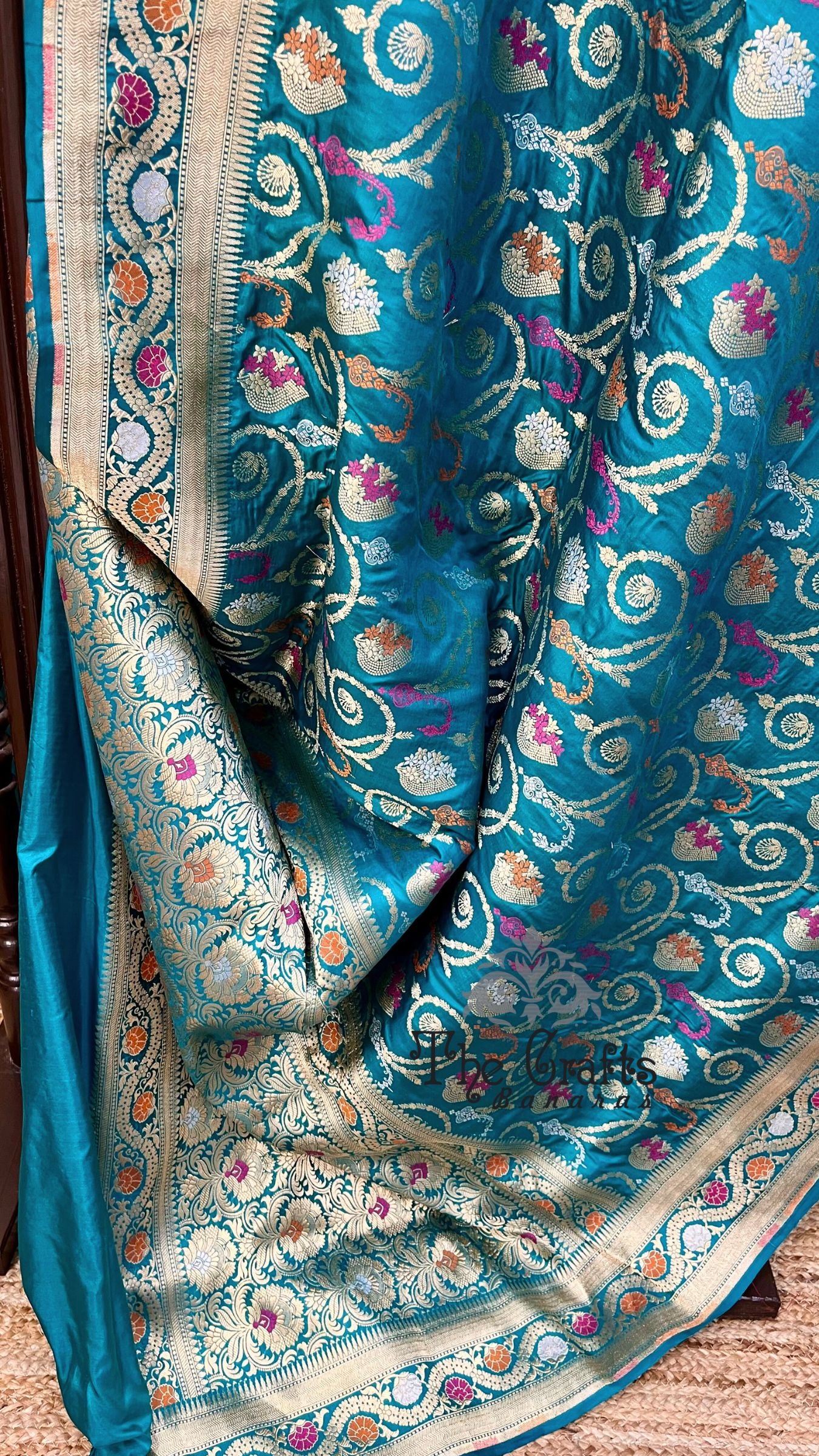 Pure Katan Silk Handloom Banarasi Saree - Jaal Work With Meenakari