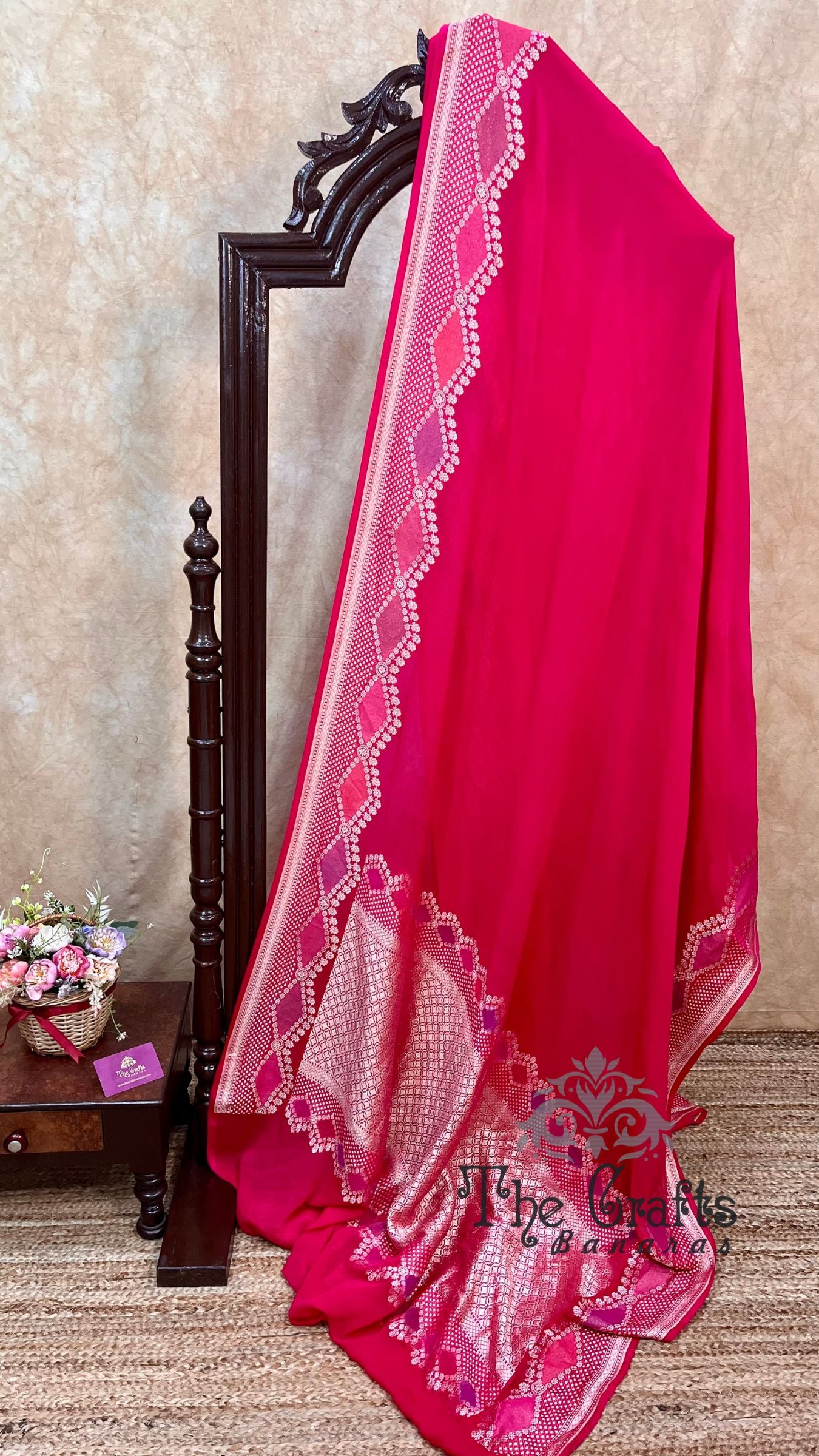 Khaddi Georgette Handloom Banarasi Saree - Water Zari