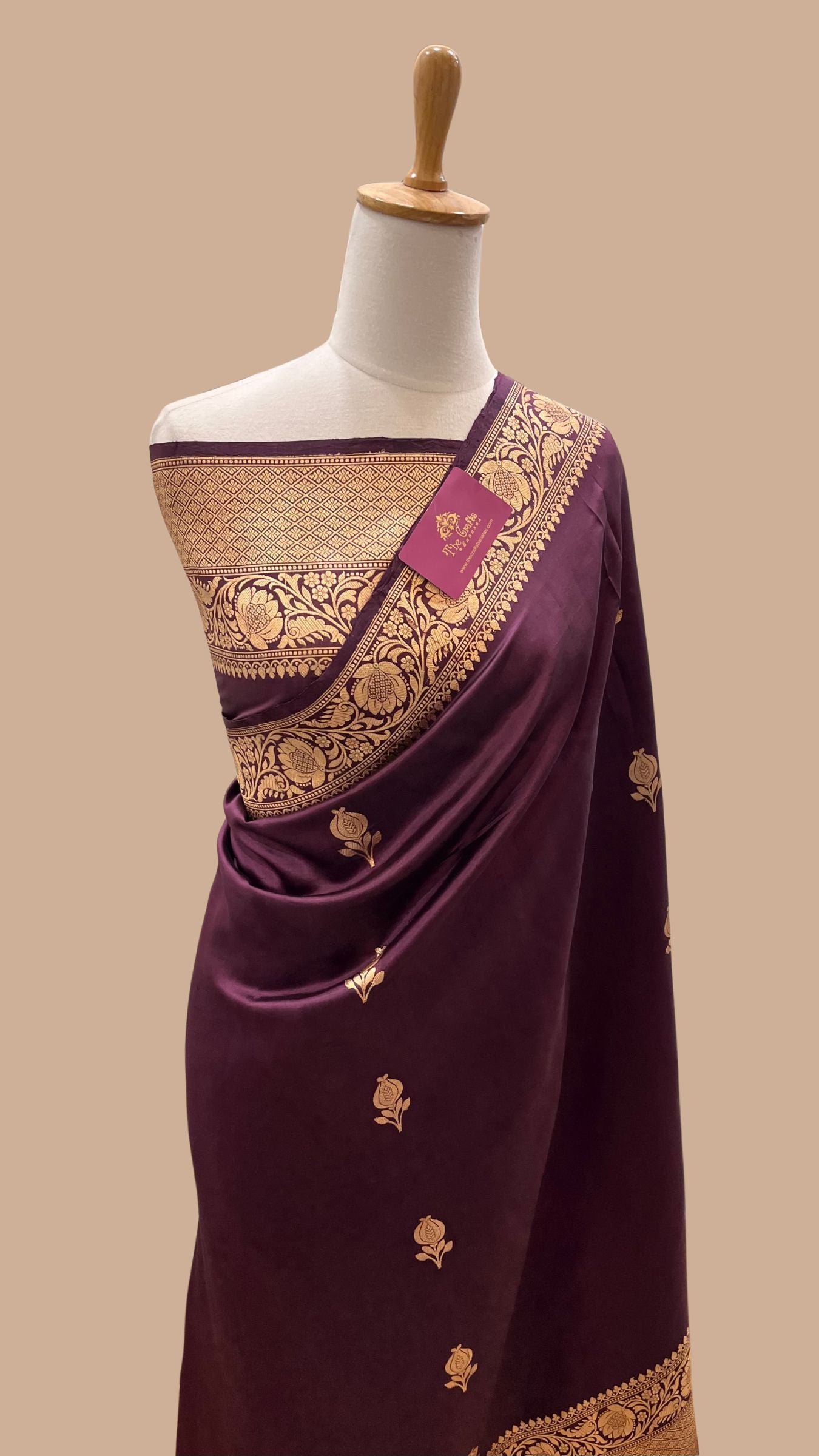 Pure Katan Silk Handloom Banarasi Saree - with kadhua motifs