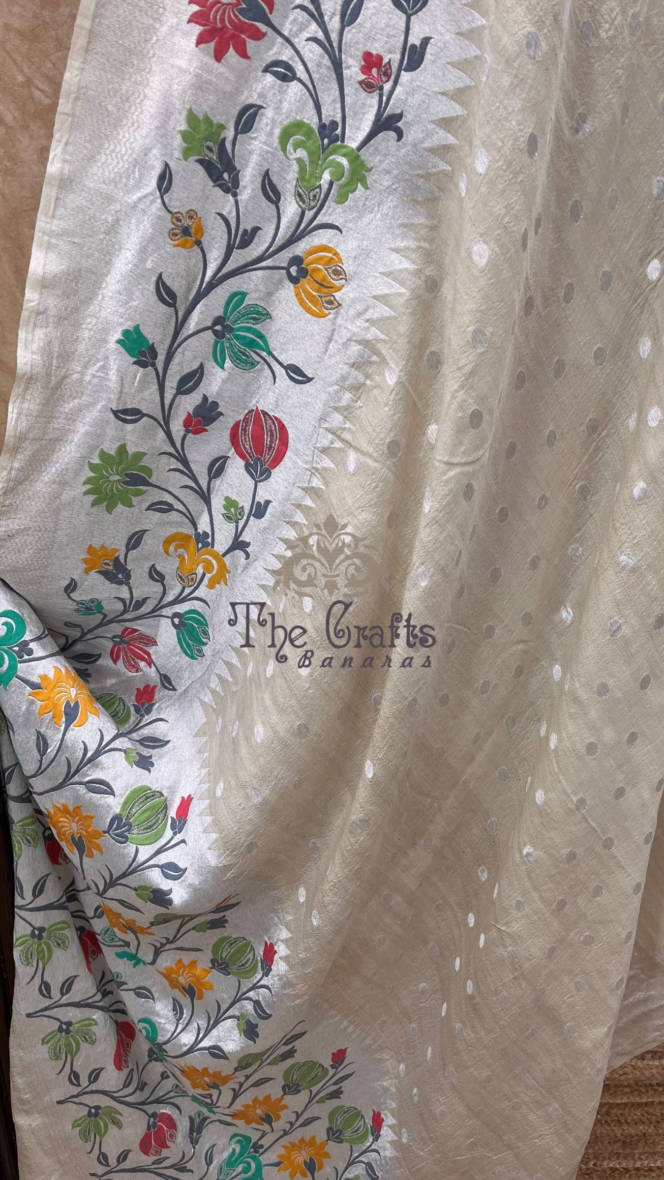 Tussar Georgette Handloom Banarasi Saree - Meenakari