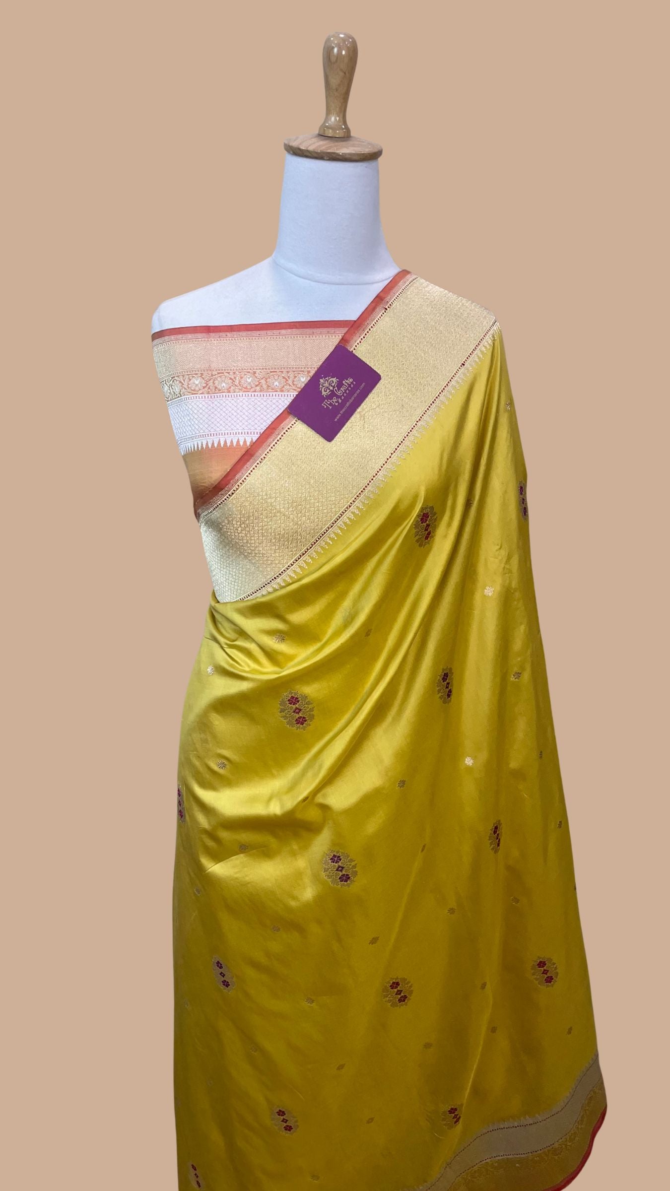 Pure Katan Silk Handloom Banarasi Saree - With Sona Rupa Kadhua Motifs