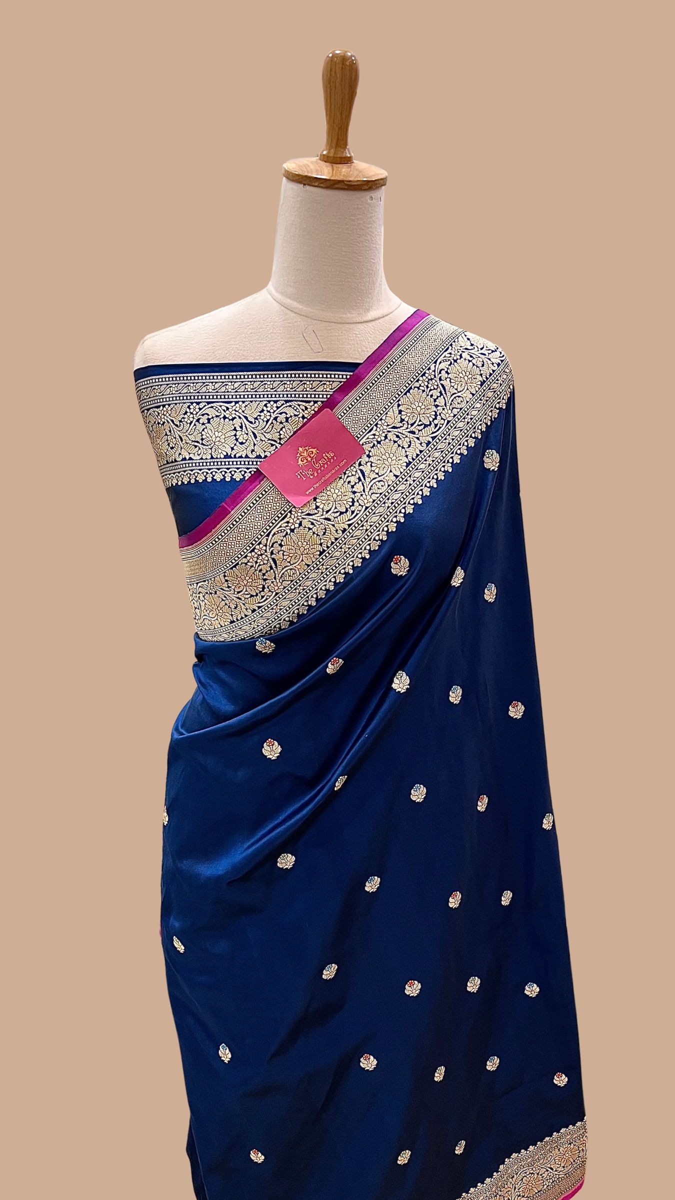 Pure Katan Silk Handloom Banarasi Saree - with kadhua zari work