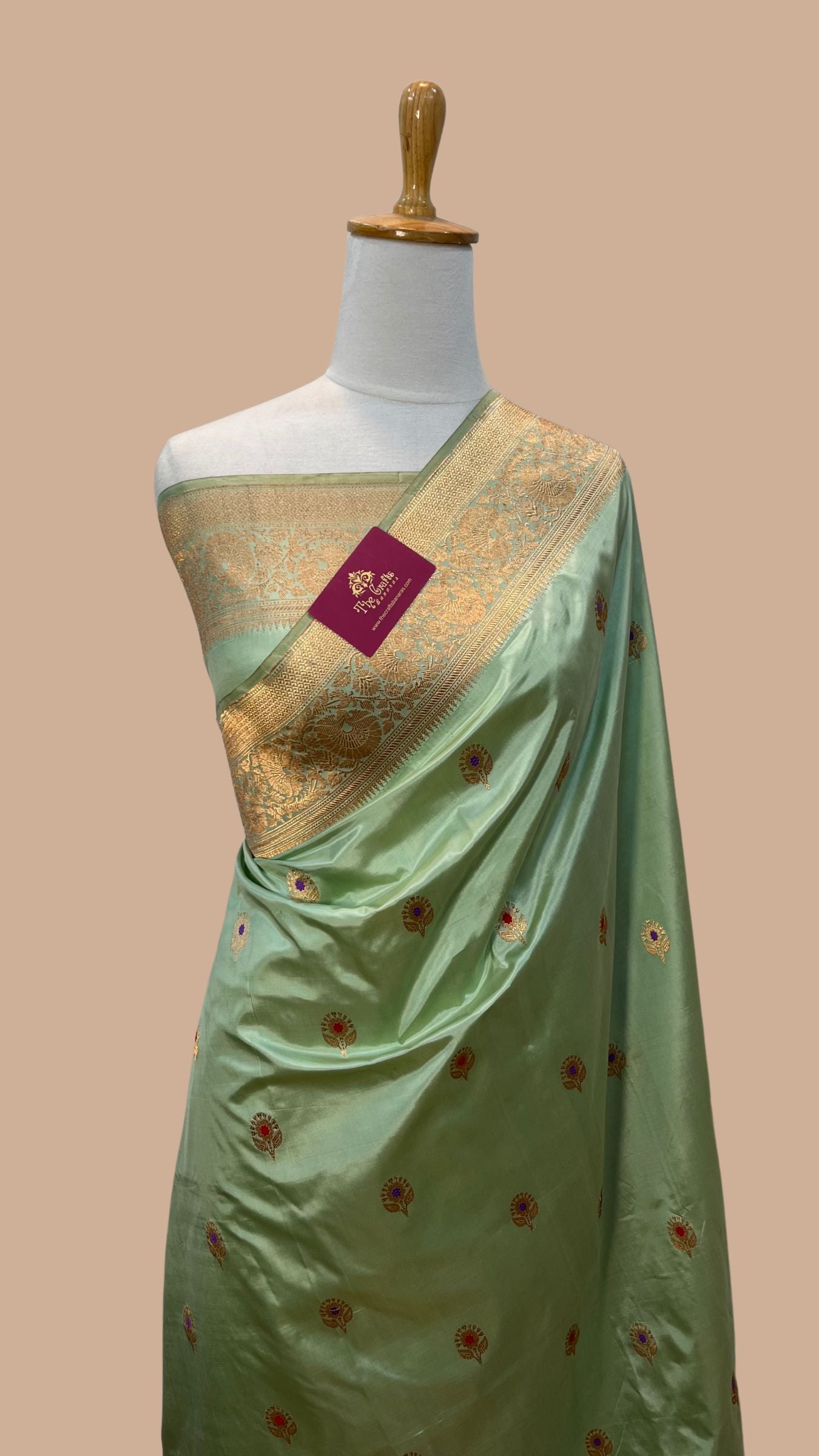 Pure Katan Silk Handloom Banarasi Saree - Kadhua Buti