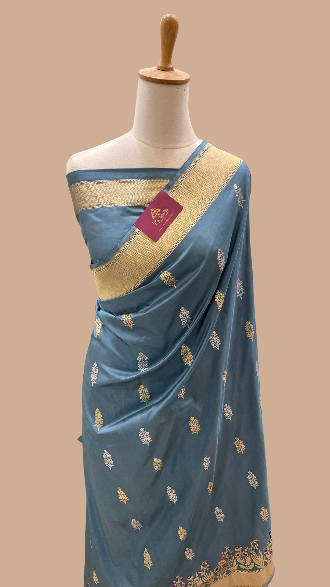 Pure Katan Silk Handloom Banarasi Saree - With Sona Rupa Kadhua Motifs