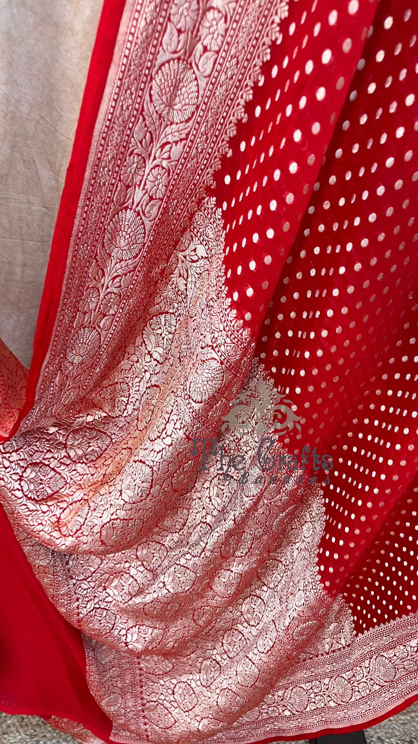 Khaddi Georgette Handloom Banarasi Saree - Water Zari