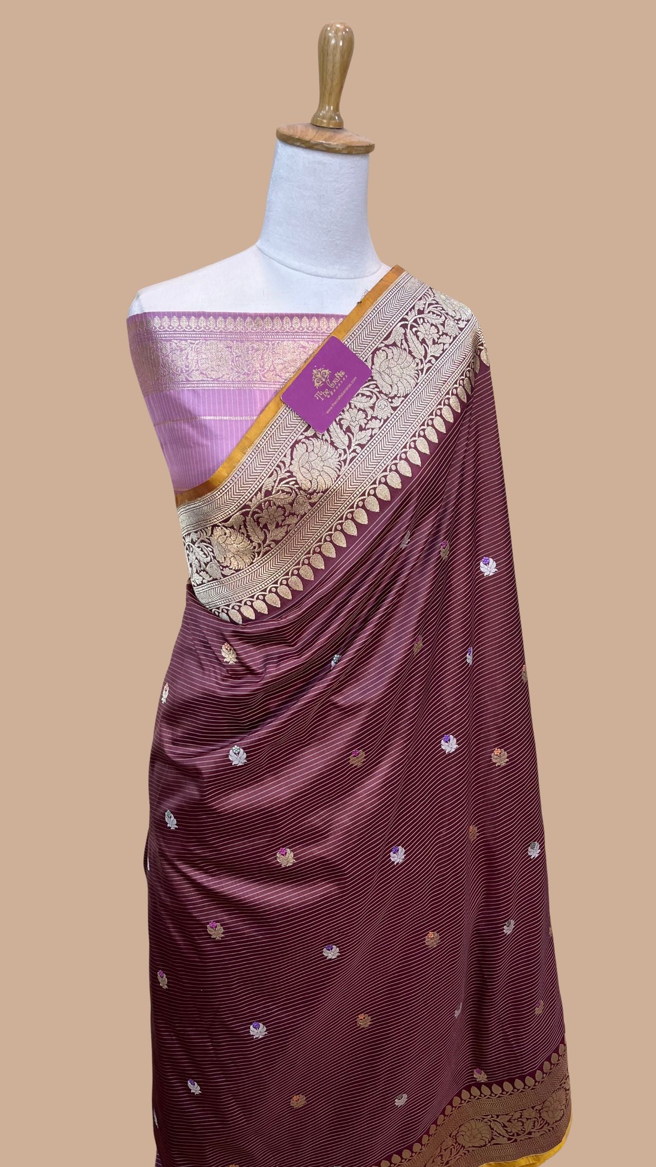 Pure Katan Silk Handloom Banarasi Saree - with kadhua motifs